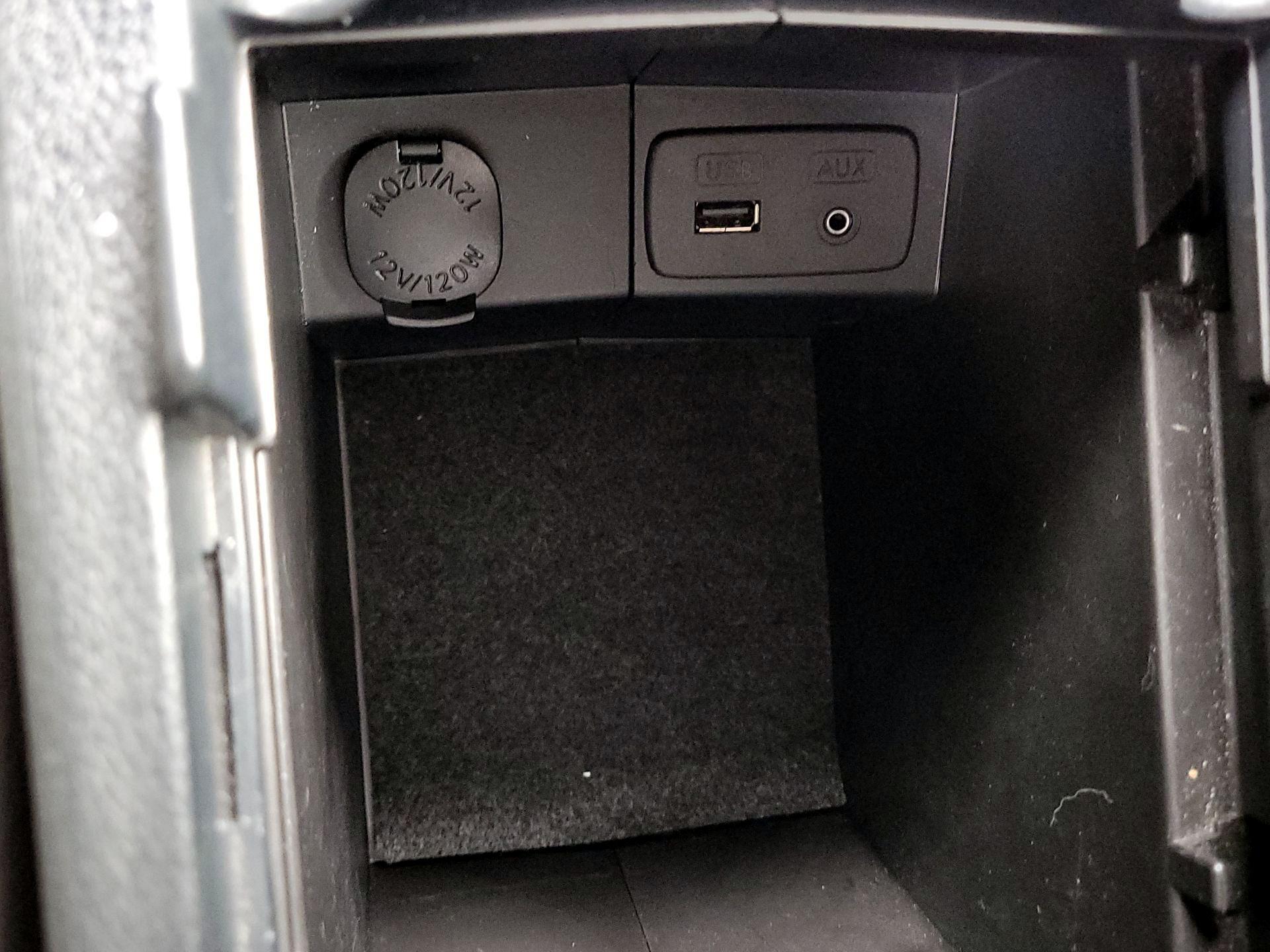 Thumbnail: 2015 Subaru Forester - 17