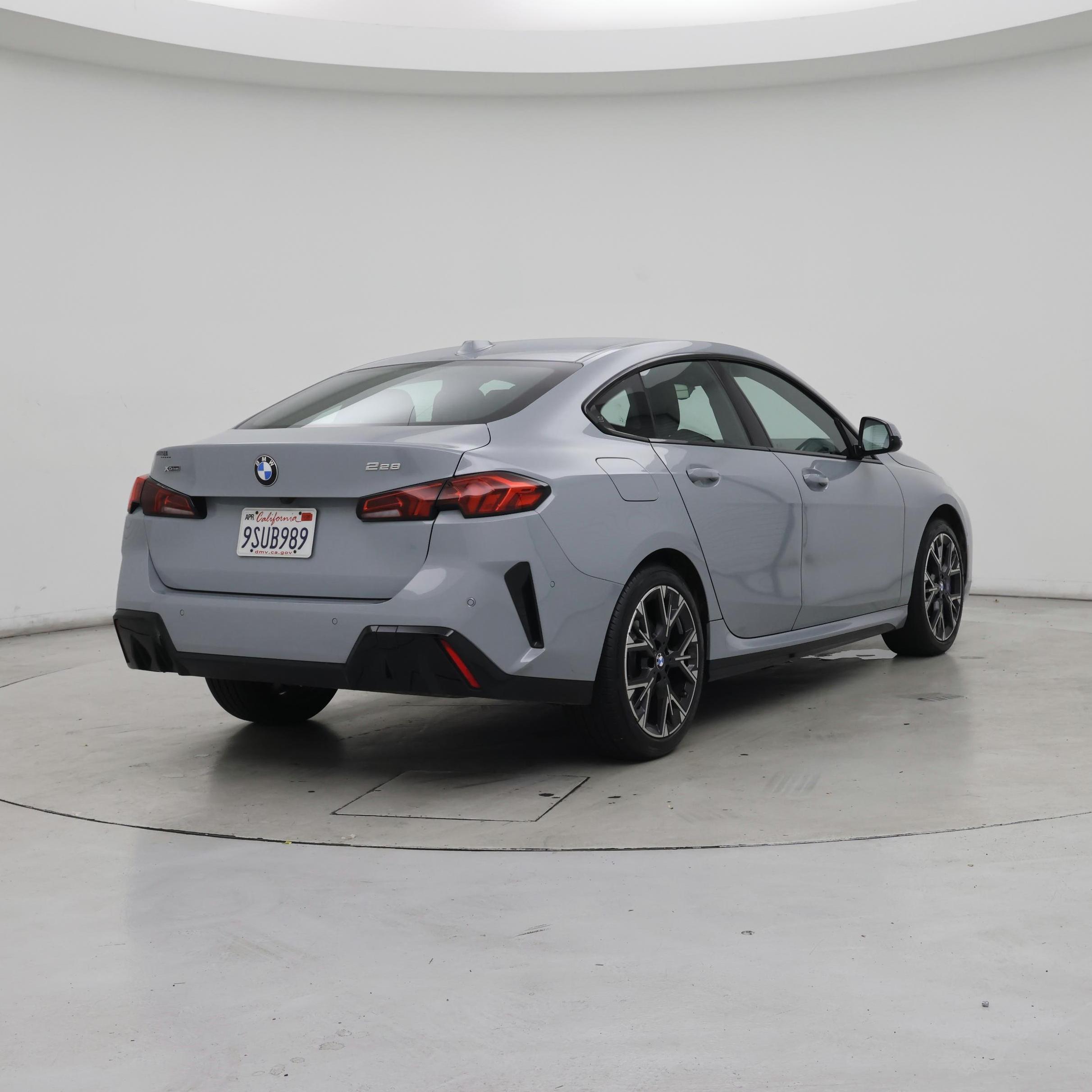 Thumbnail: 2025 BMW 2 Series - 8