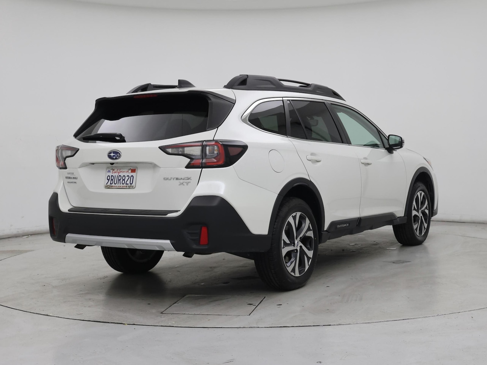 2022 Subaru Outback Limited - Photo 9