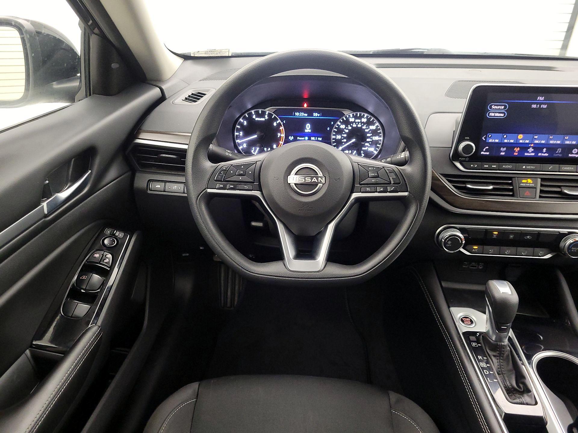 Thumbnail: 2023 Nissan Altima - 10