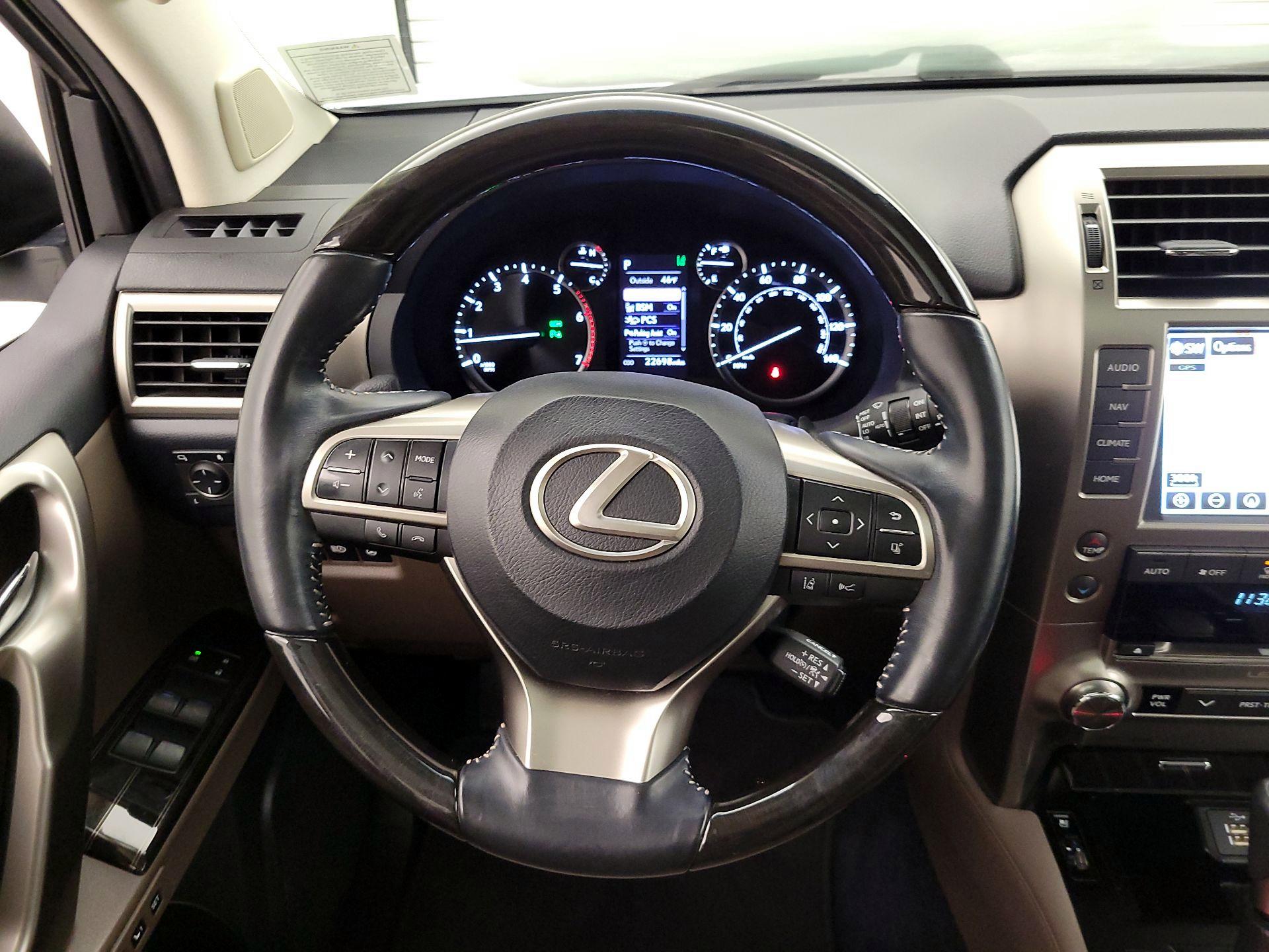 Thumbnail: 2021 Lexus GX - 10