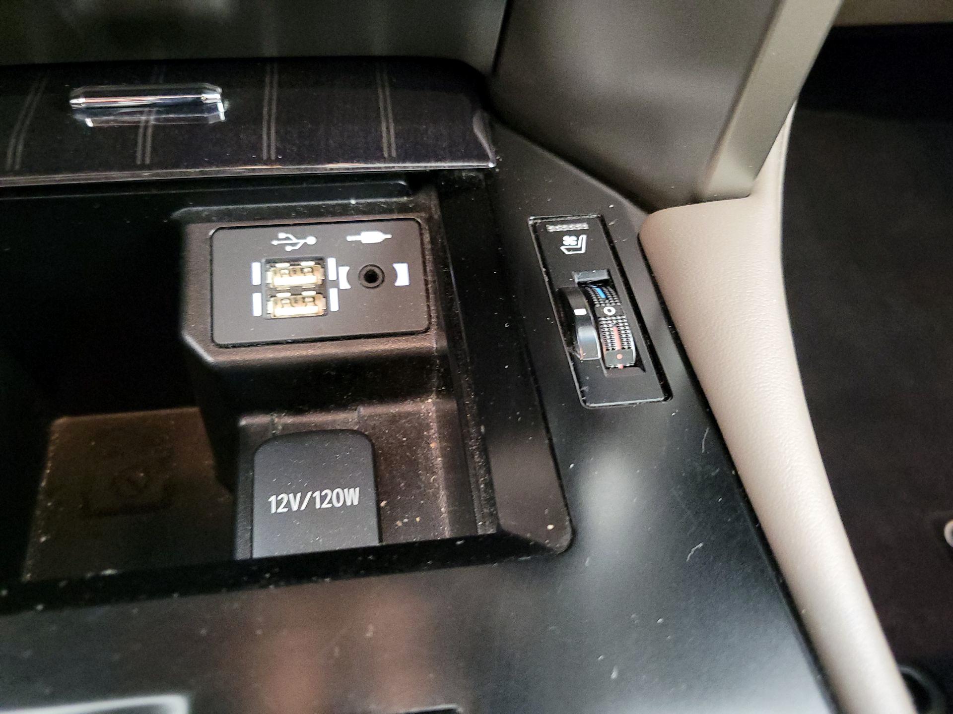 Thumbnail: 2021 Lexus GX - 19