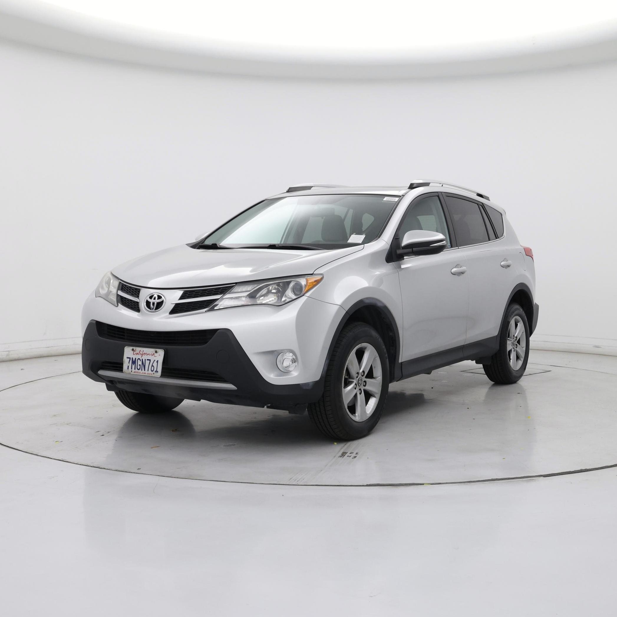 Thumbnail: 2015 Toyota RAV4 - 4