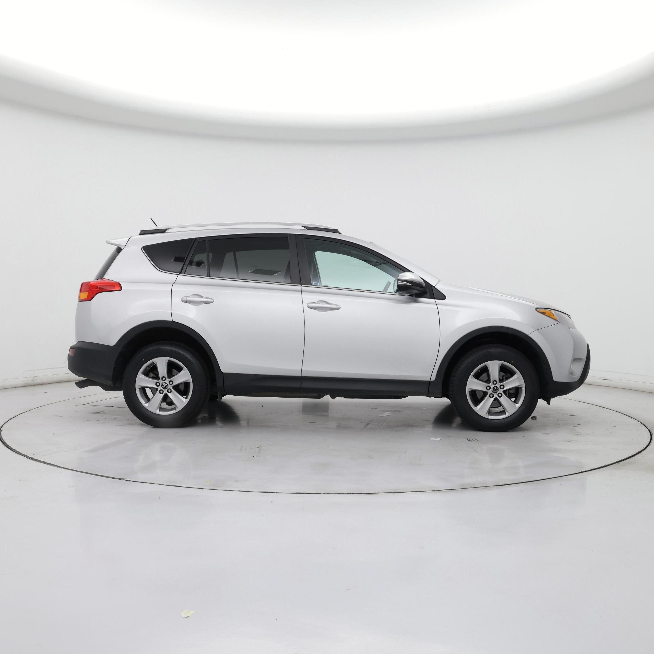 Thumbnail: 2015 Toyota RAV4 - 7