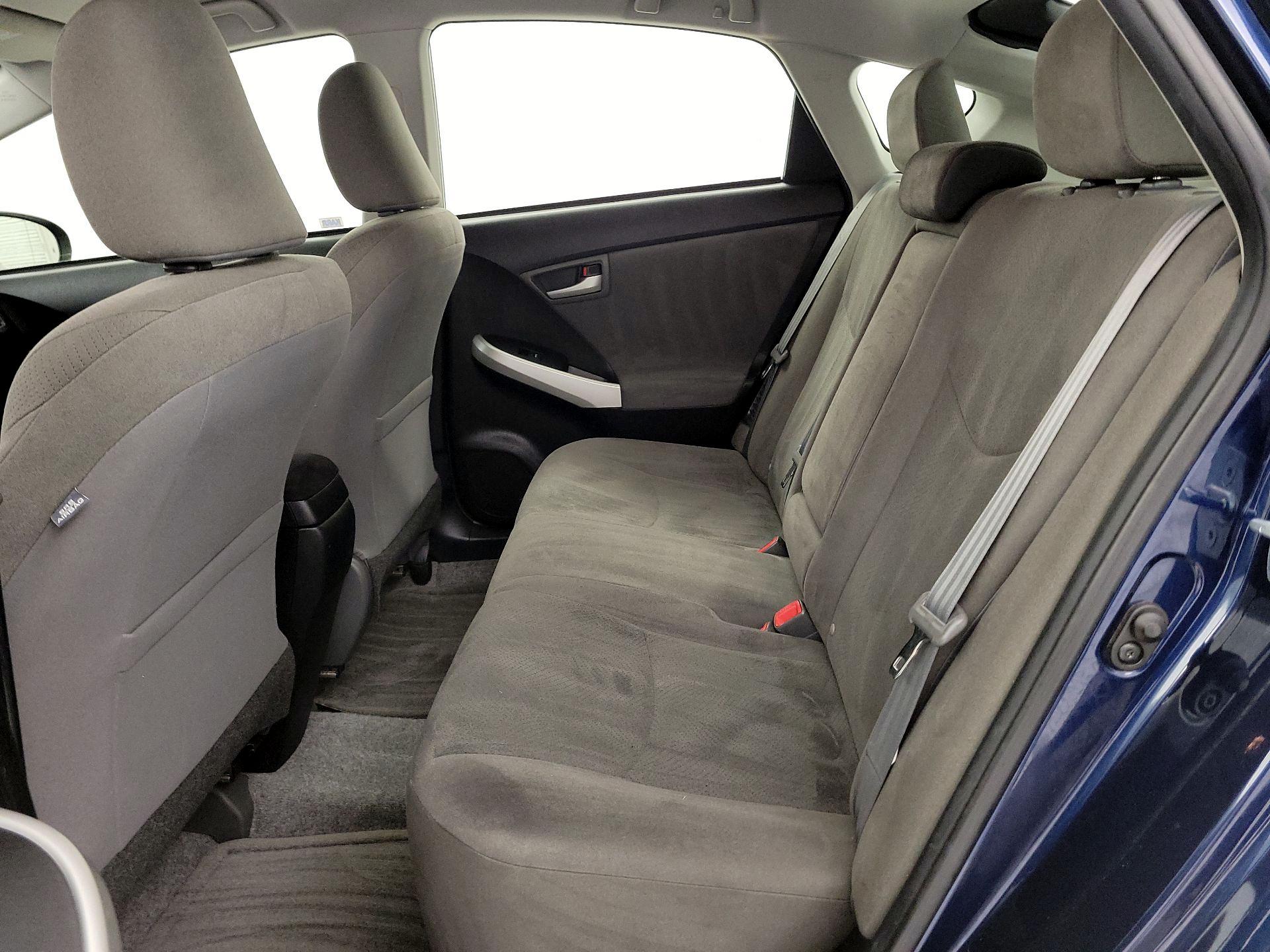 Thumbnail: 2015 Toyota Prius - 18