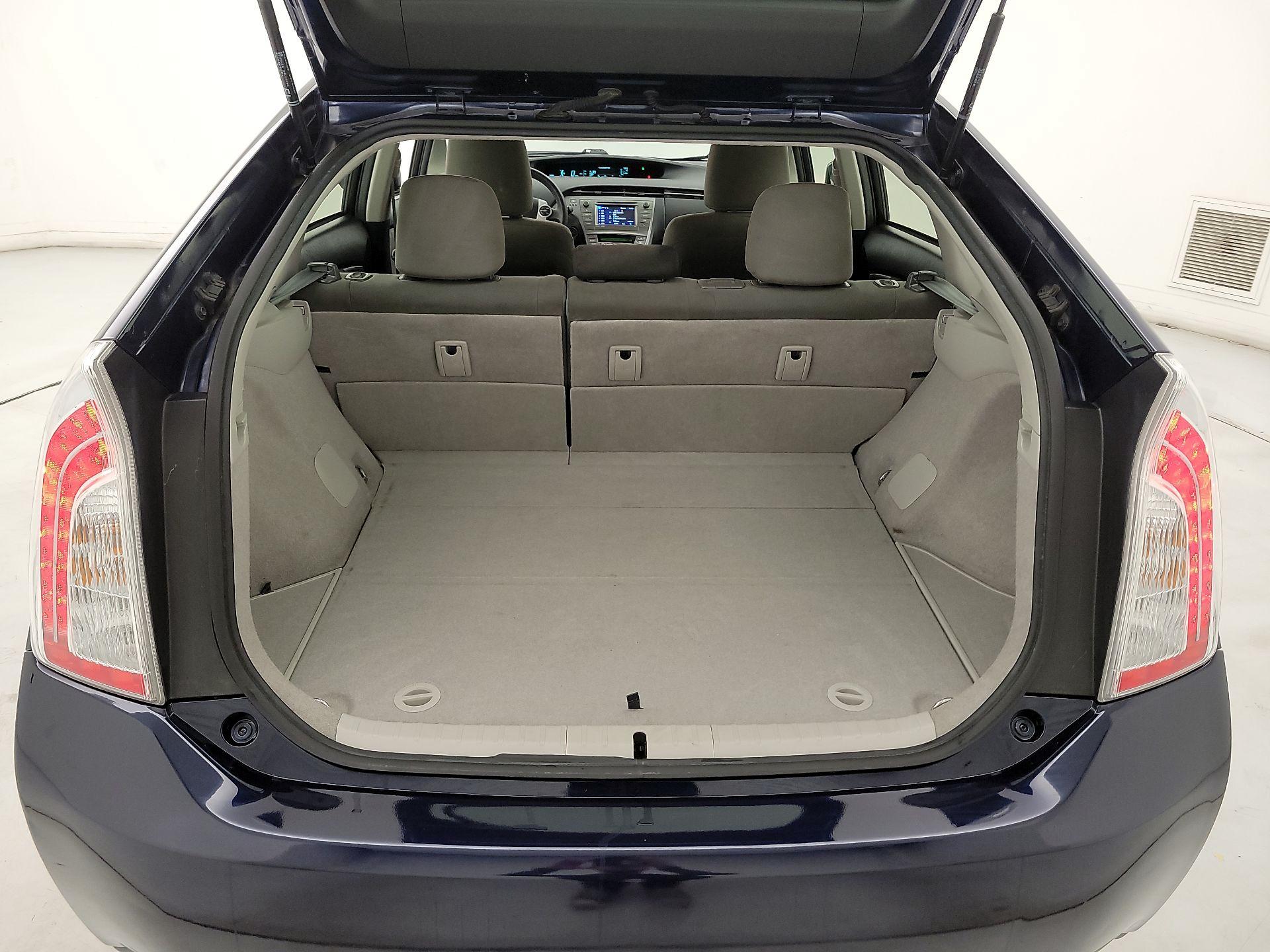 Thumbnail: 2015 Toyota Prius - 19