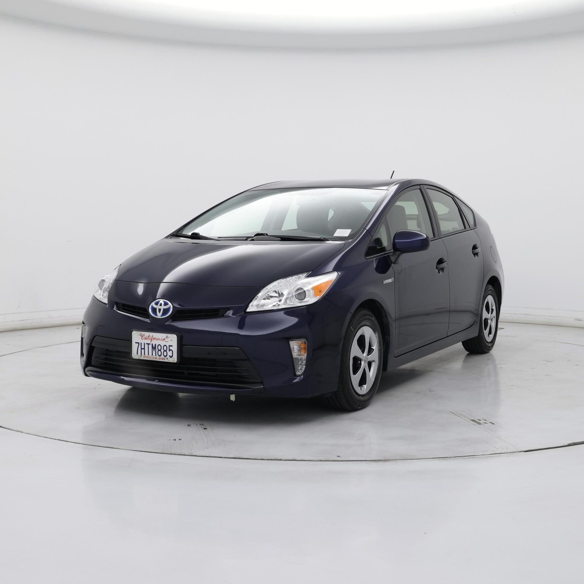 Thumbnail: 2015 Toyota Prius - 4