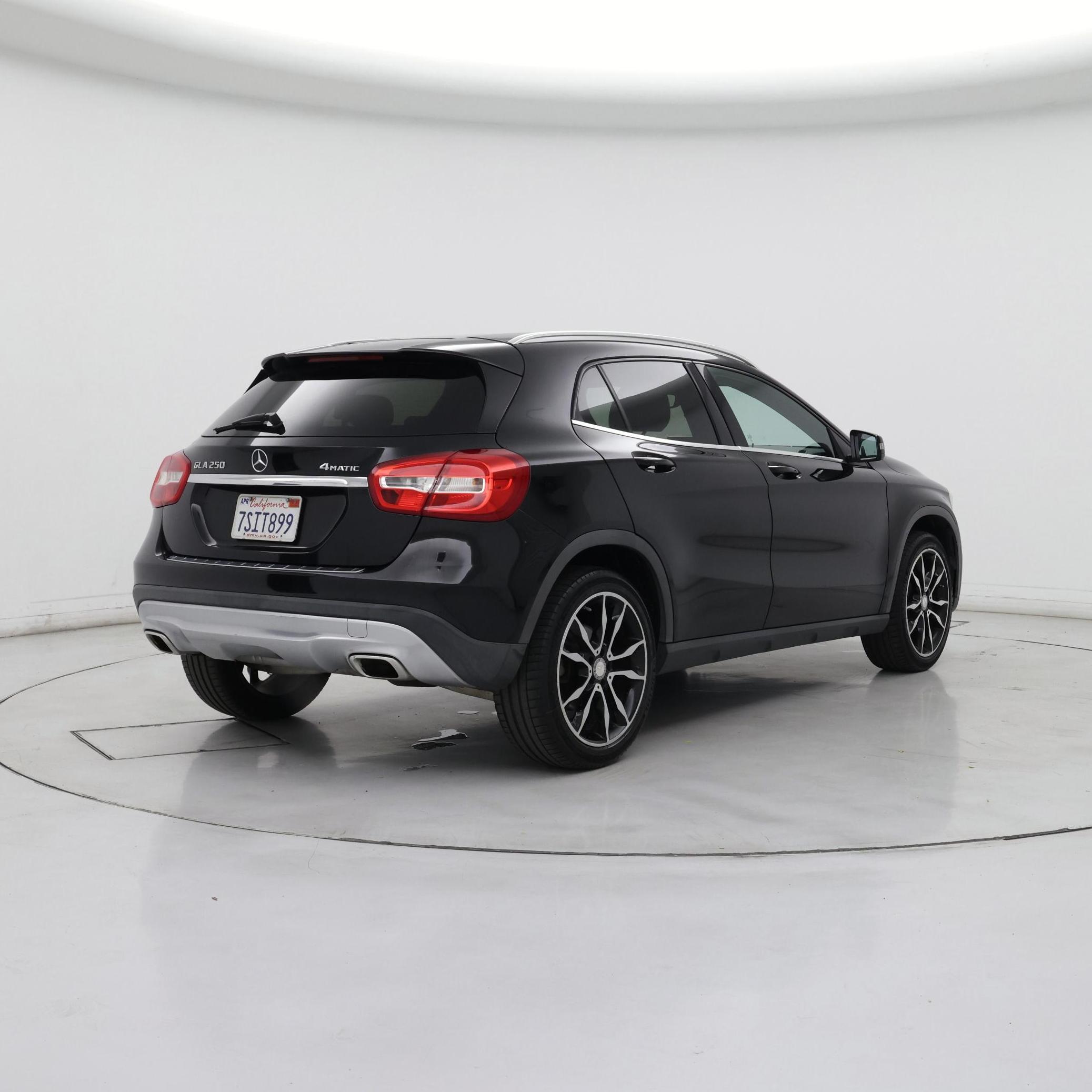 Thumbnail: 2016 Mercedes-Benz GLA - 8