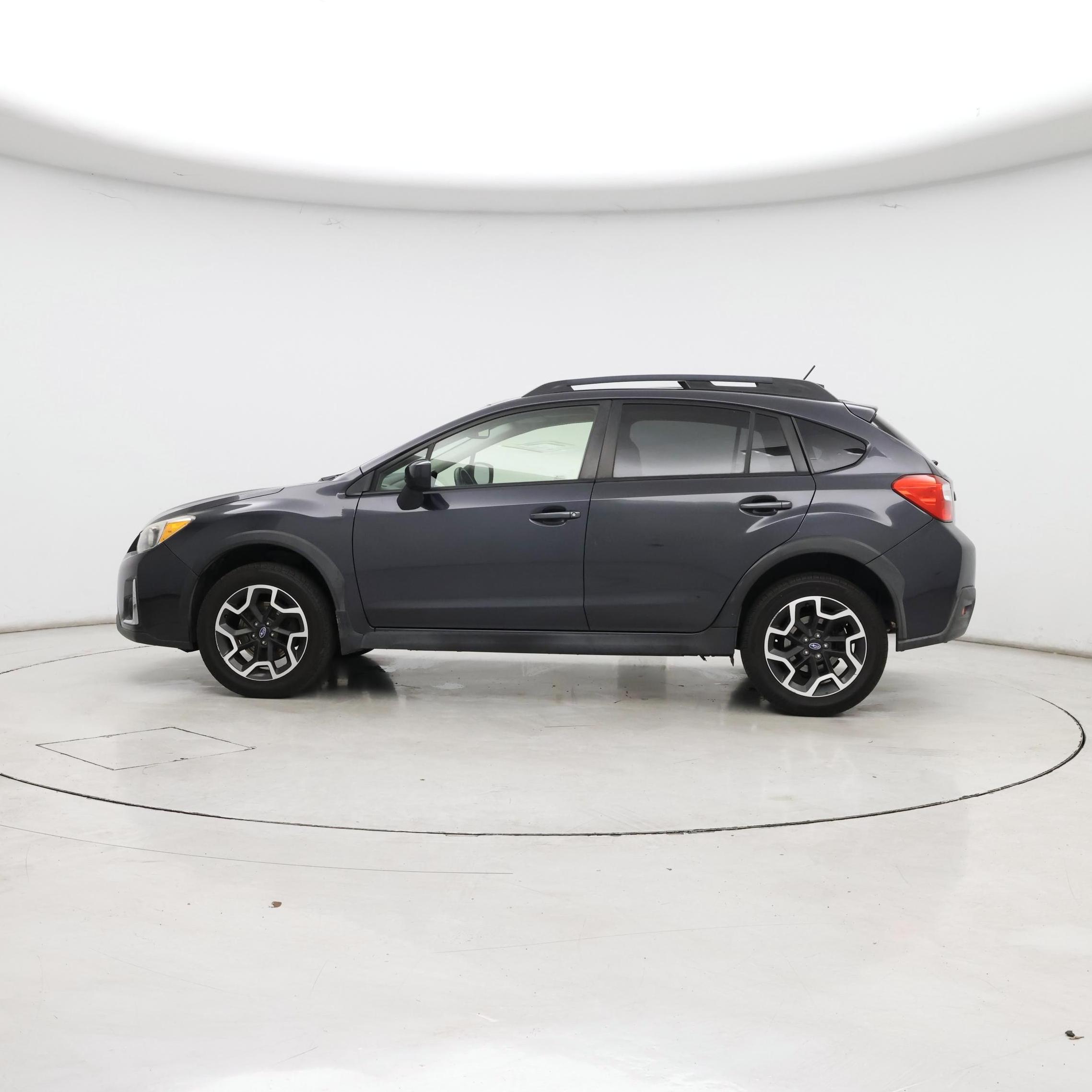 Thumbnail: 2016 Subaru XV Crosstrek - 3