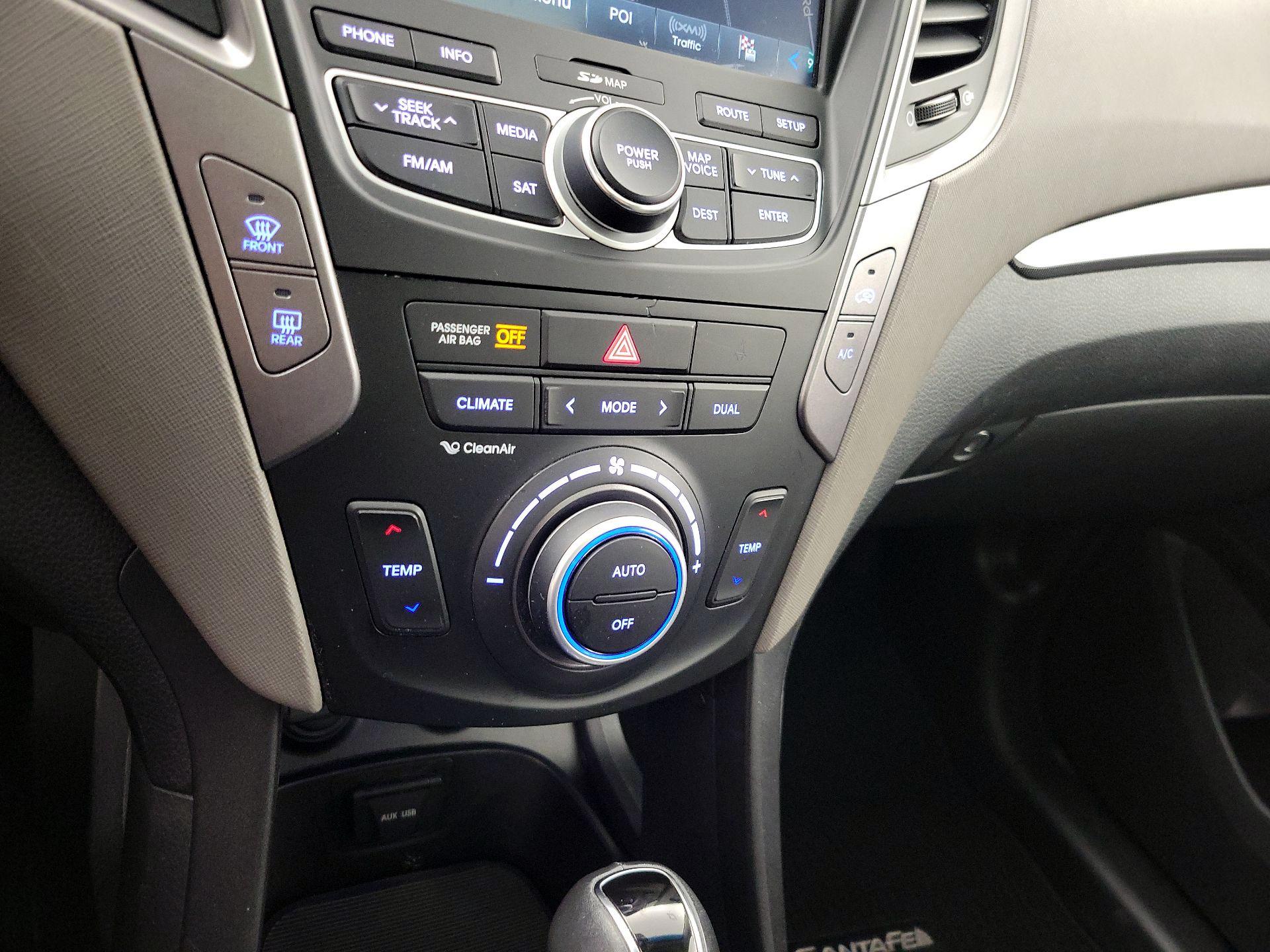 Thumbnail: 2015 Hyundai Santa Fe - 17