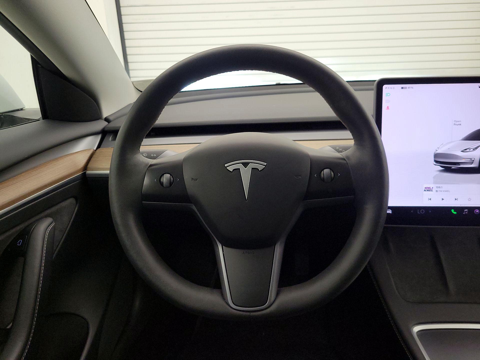 Thumbnail: 2023 Tesla Model 3 - 10