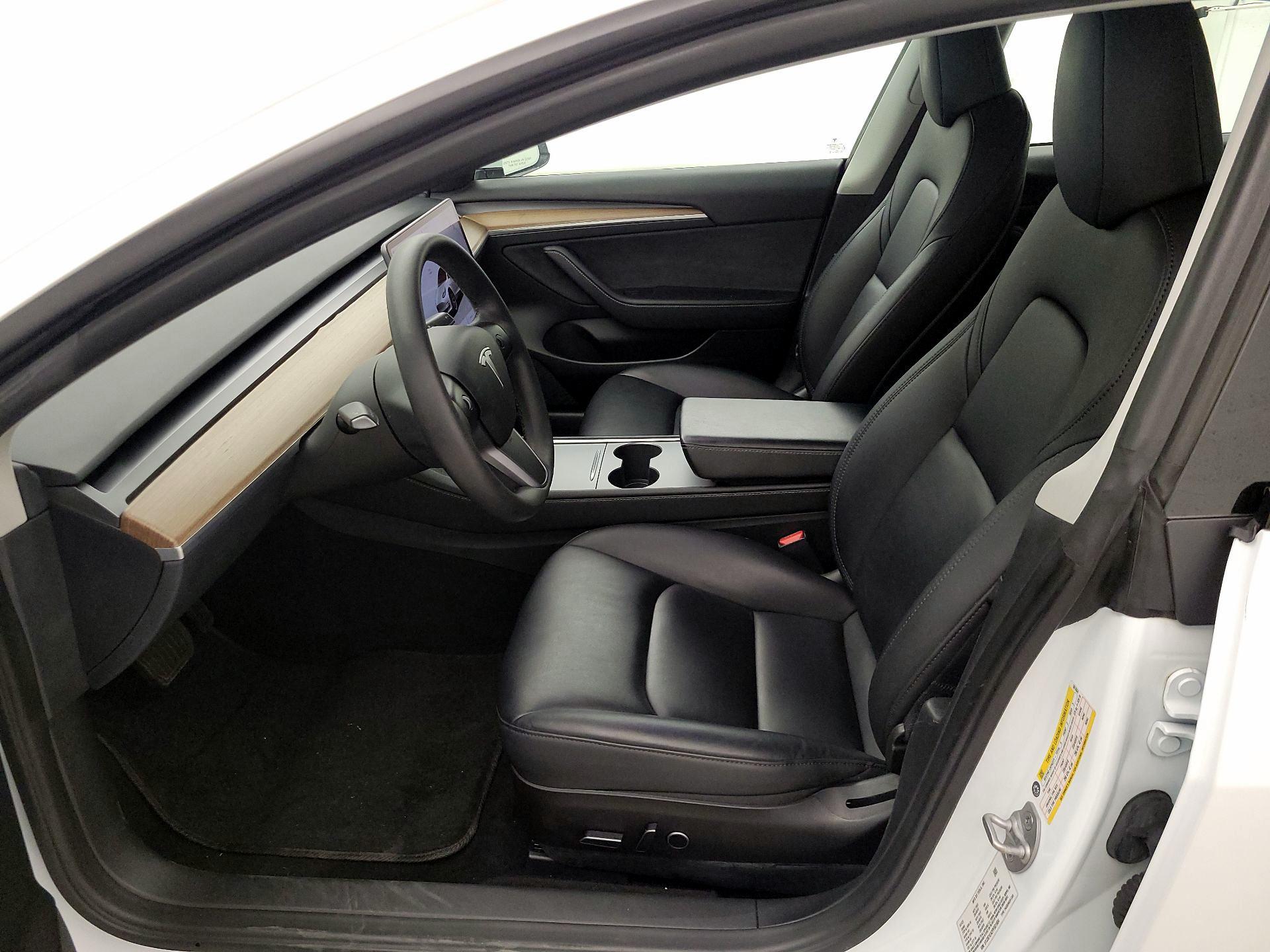 Thumbnail: 2023 Tesla Model 3 - 11