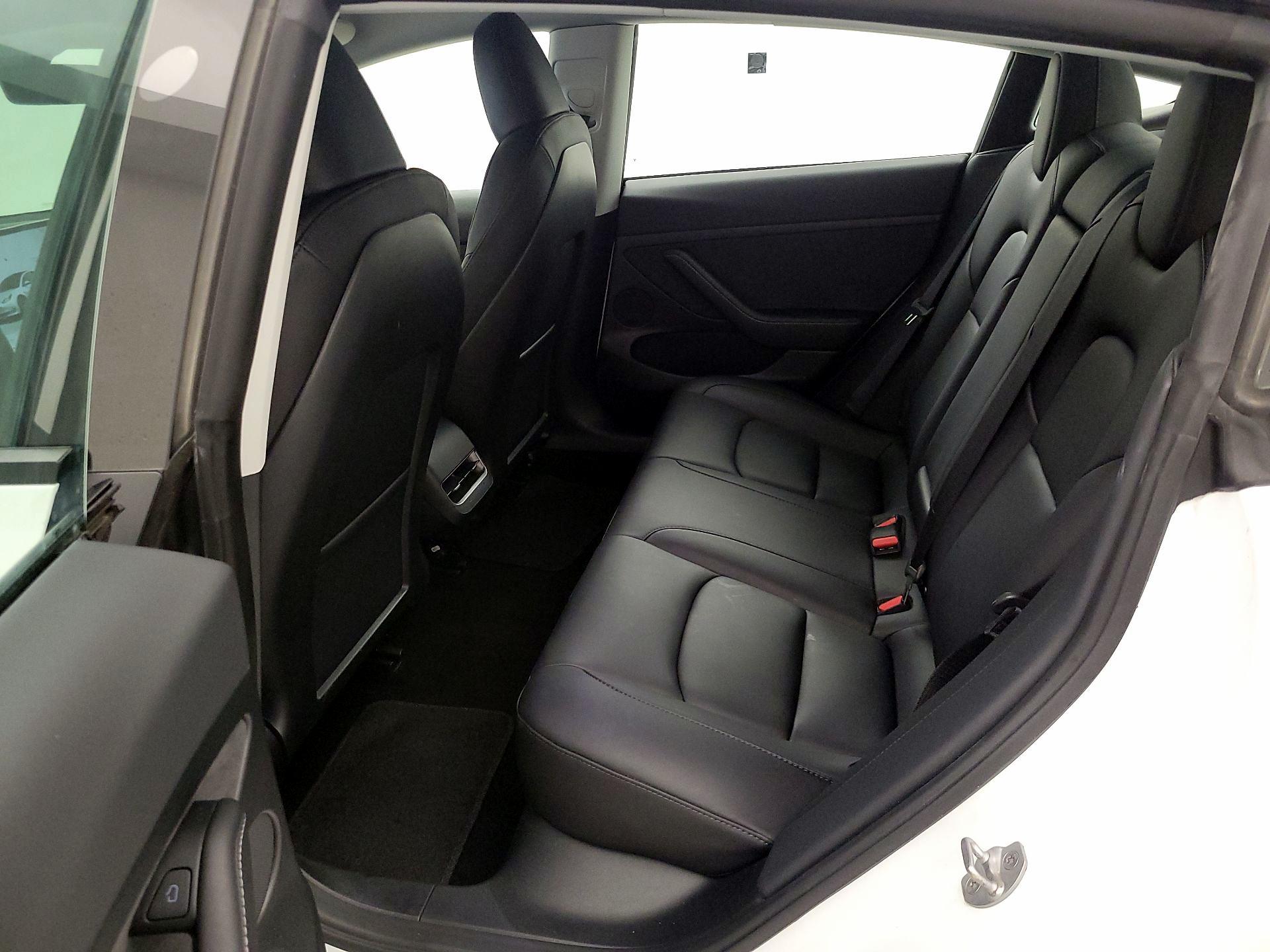 Thumbnail: 2023 Tesla Model 3 - 19