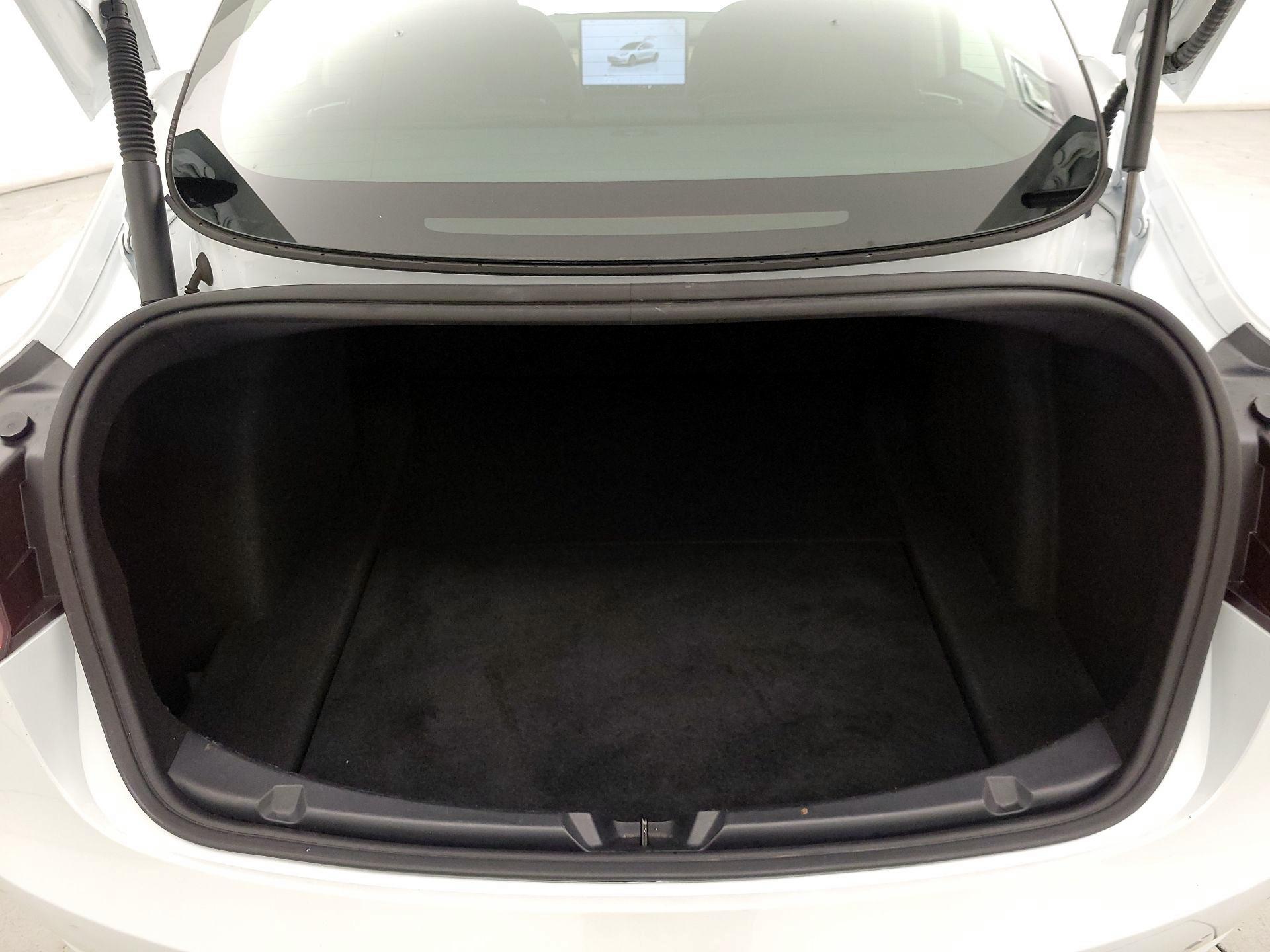 Thumbnail: 2023 Tesla Model 3 - 20