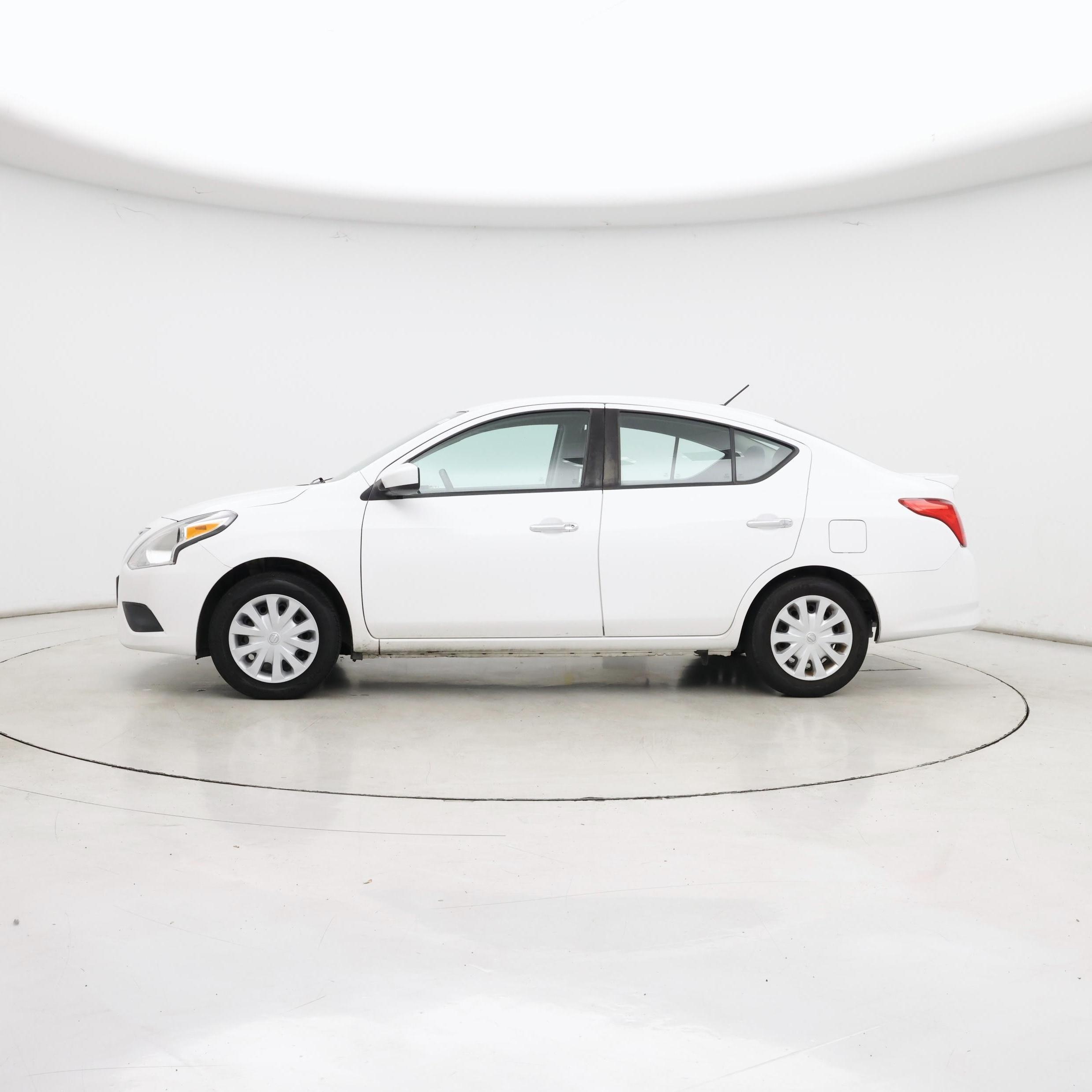 Thumbnail: 2019 Nissan Versa - 3