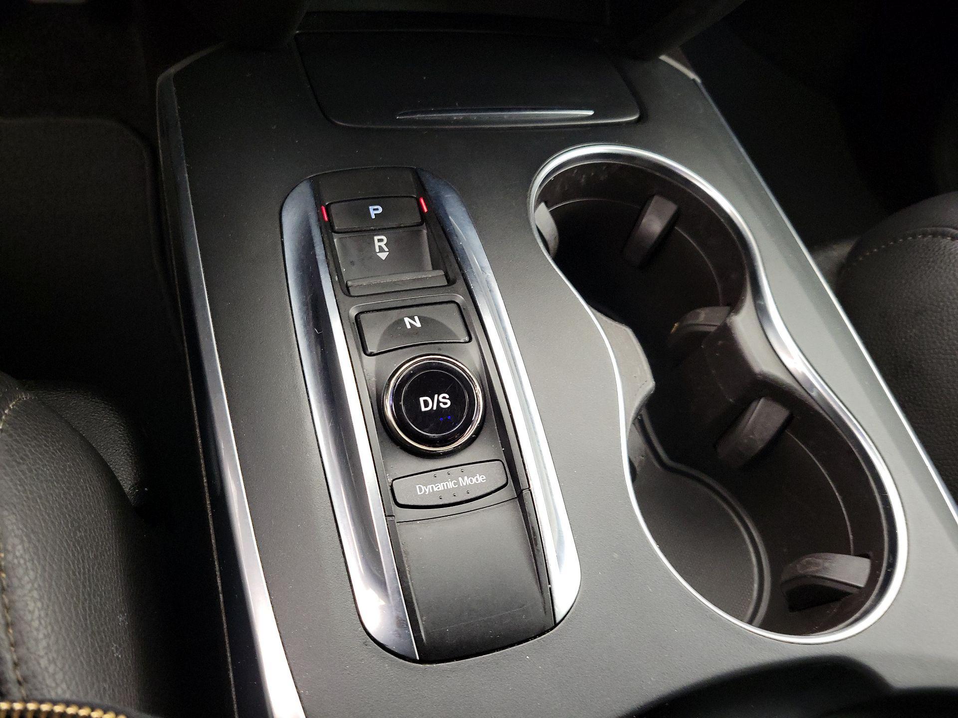 Thumbnail: 2017 Acura MDX - 18