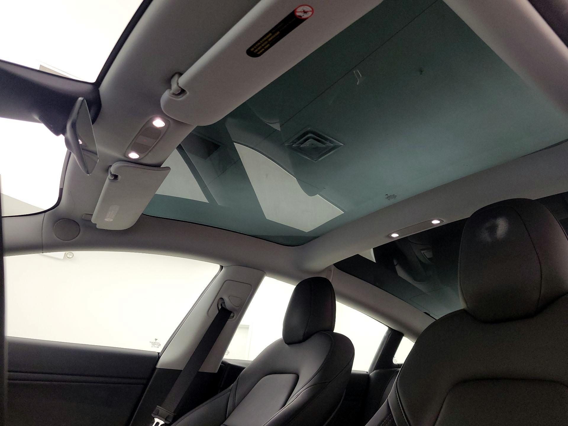 Thumbnail: 2020 Tesla Model 3 - 19