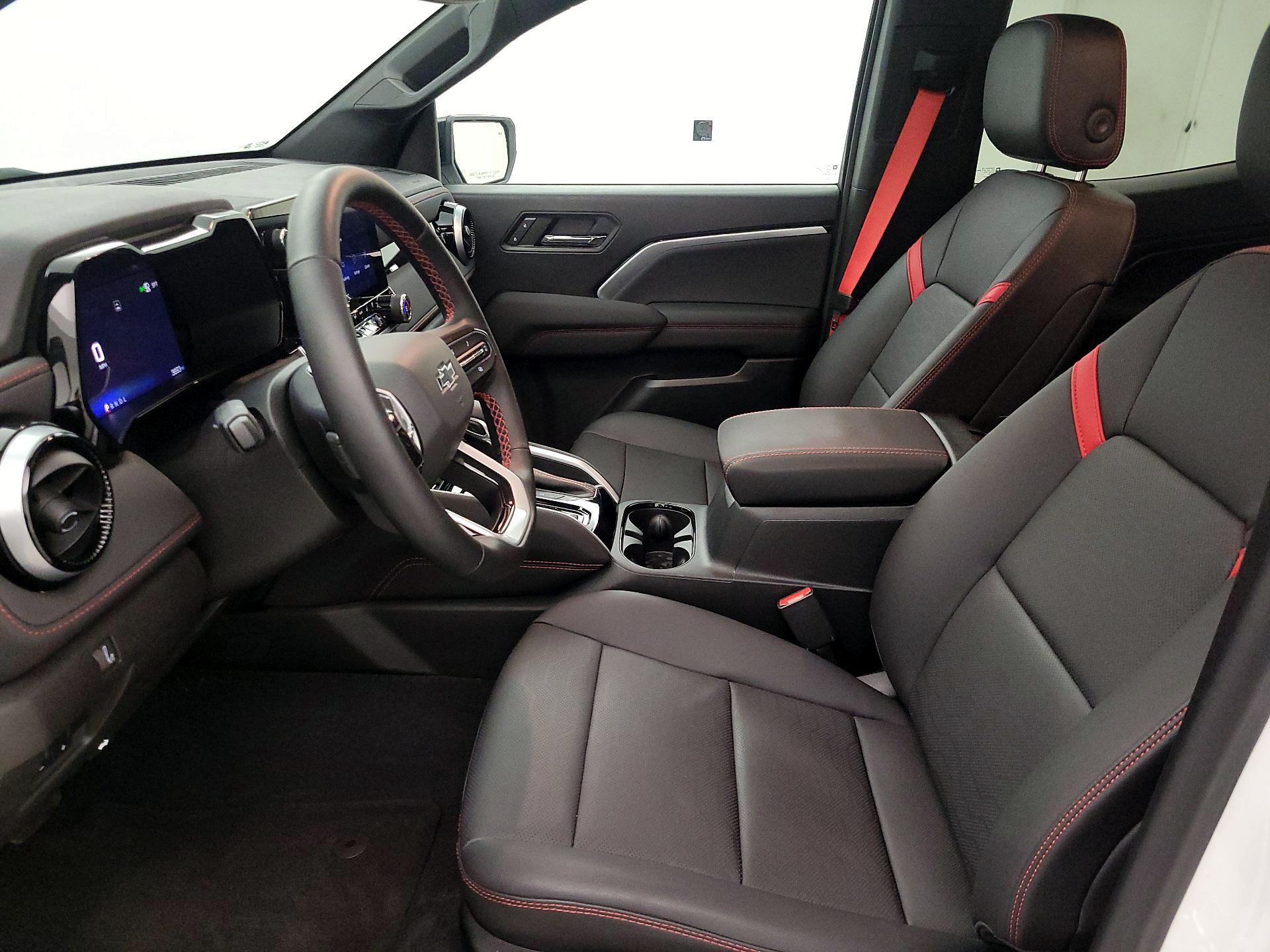 Thumbnail: 2024 Chevrolet Colorado - 11