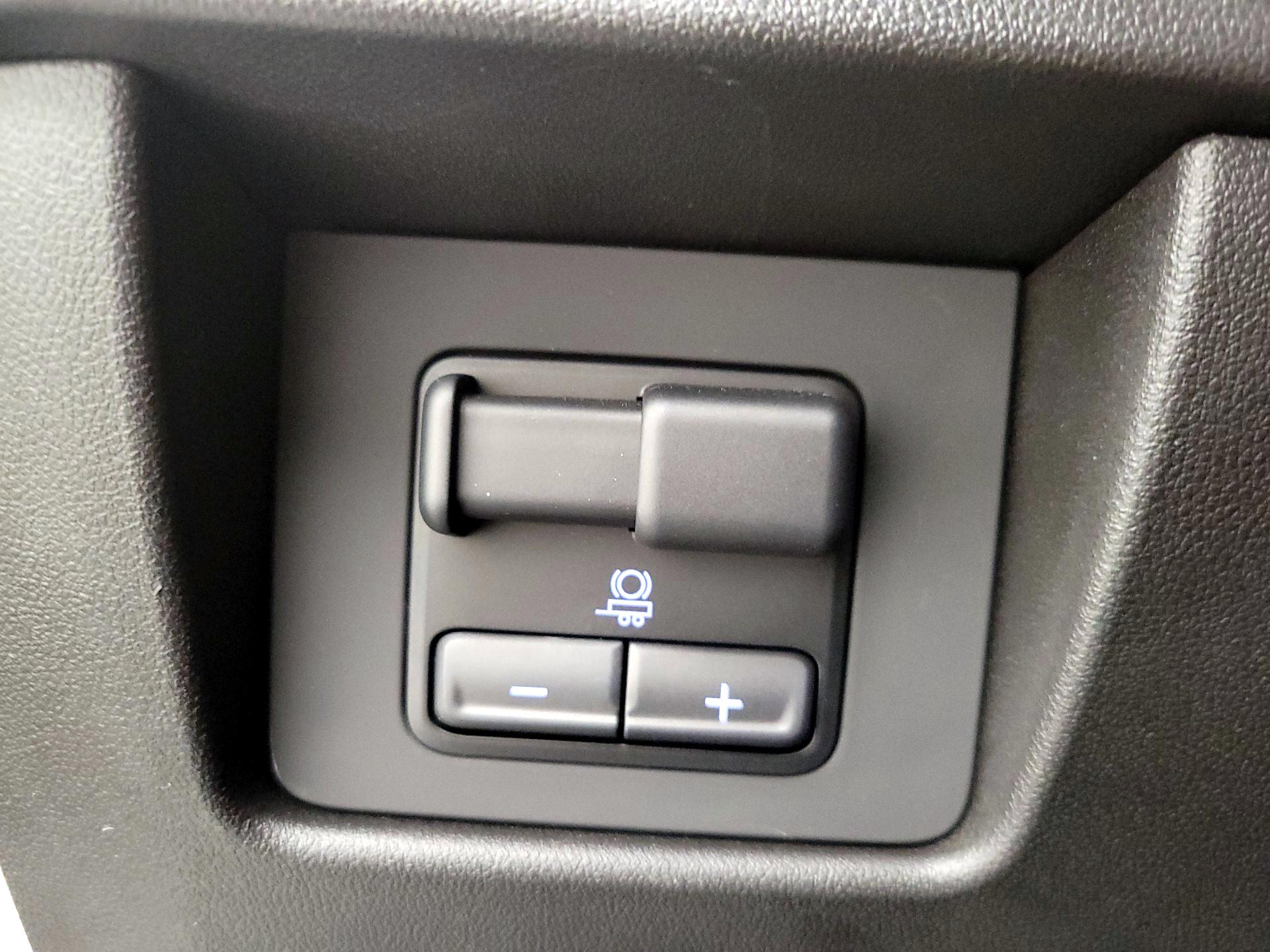 Thumbnail: 2024 Chevrolet Colorado - 13