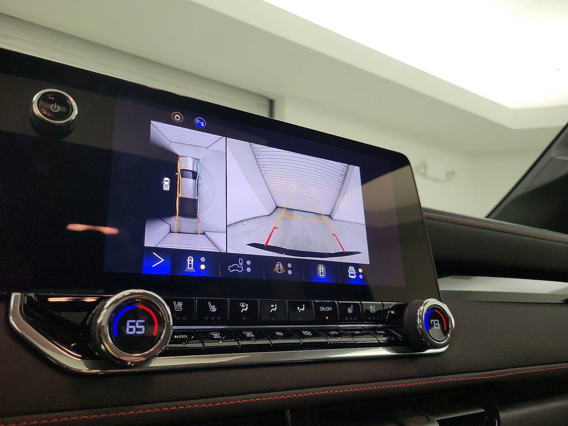 Thumbnail: 2024 Chevrolet Colorado - 14