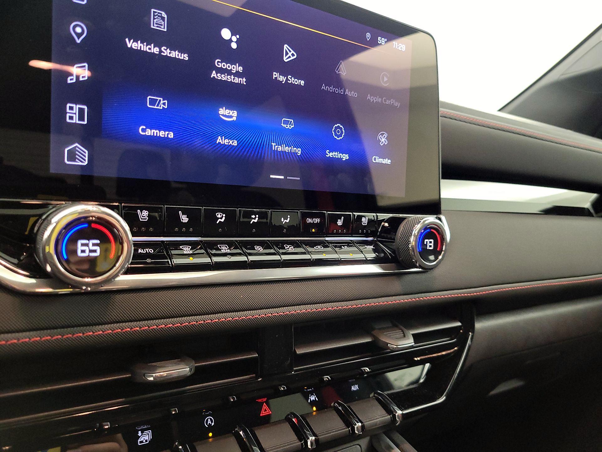 Thumbnail: 2024 Chevrolet Colorado - 16