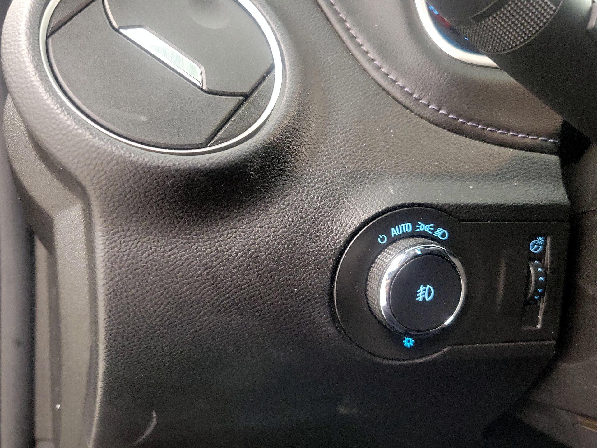 Thumbnail: 2015 Chevrolet Camaro - 13