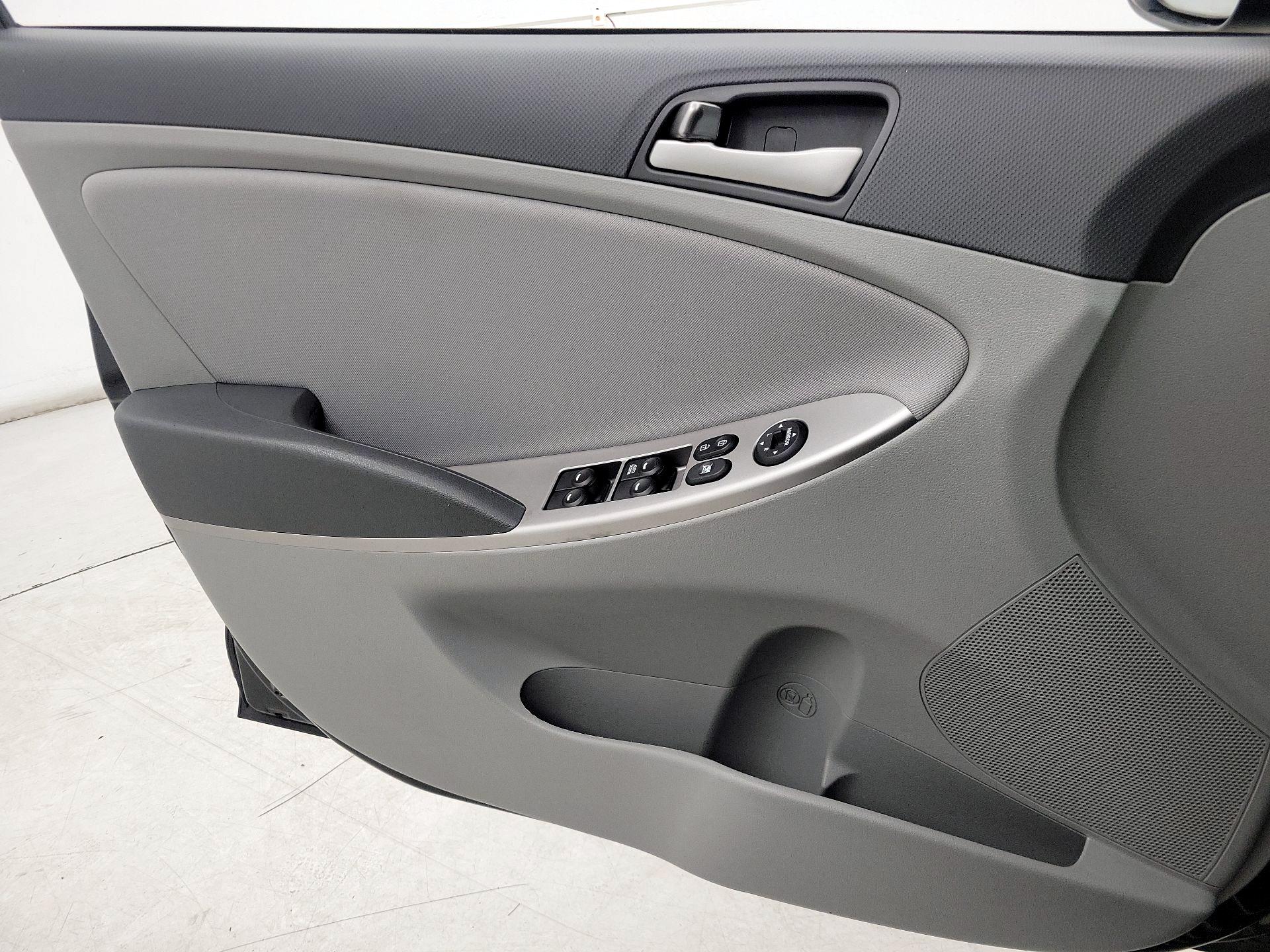 Thumbnail: 2017 Hyundai Accent - 12