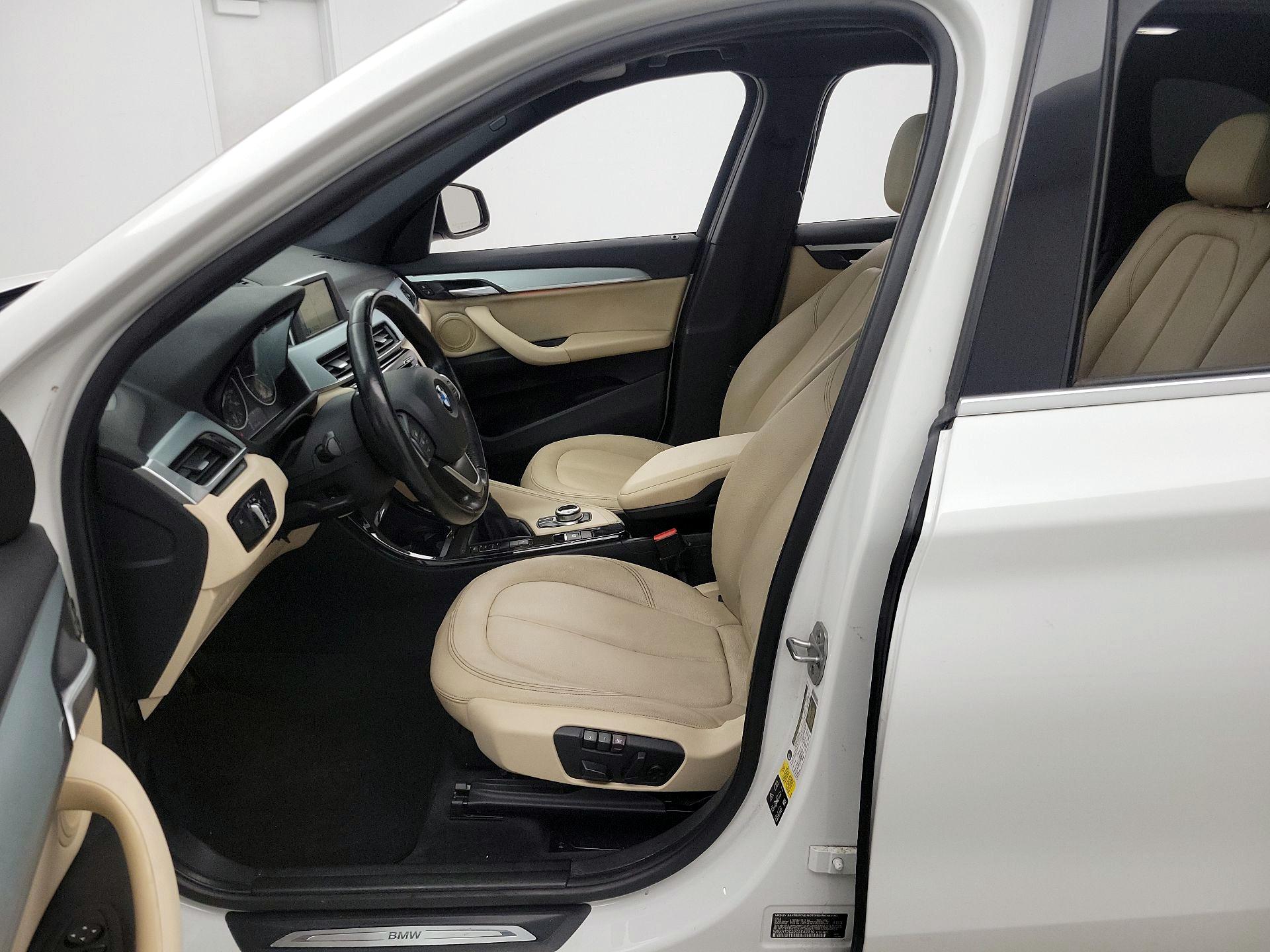 Thumbnail: 2016 BMW X1 - 11