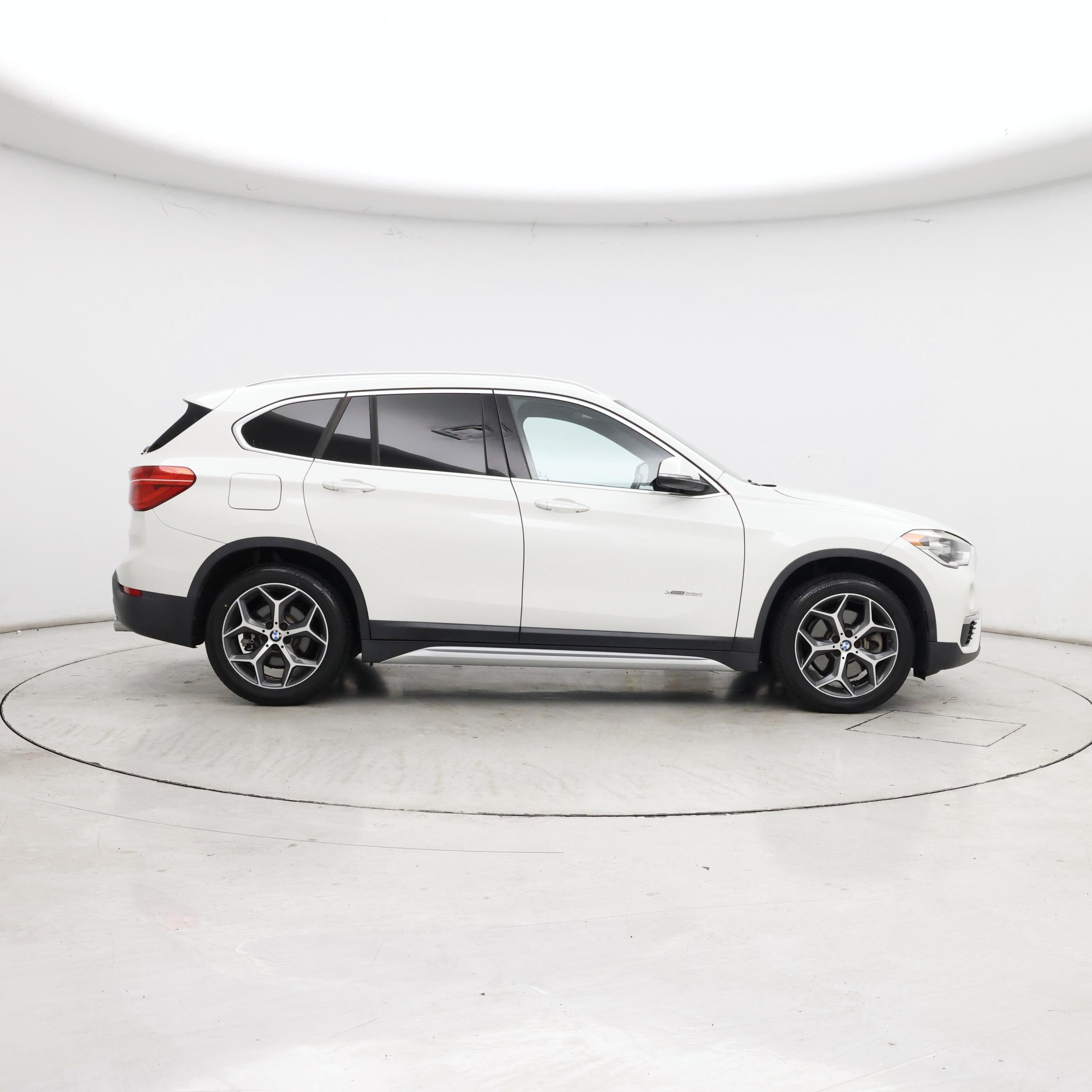 Thumbnail: 2016 BMW X1 - 7