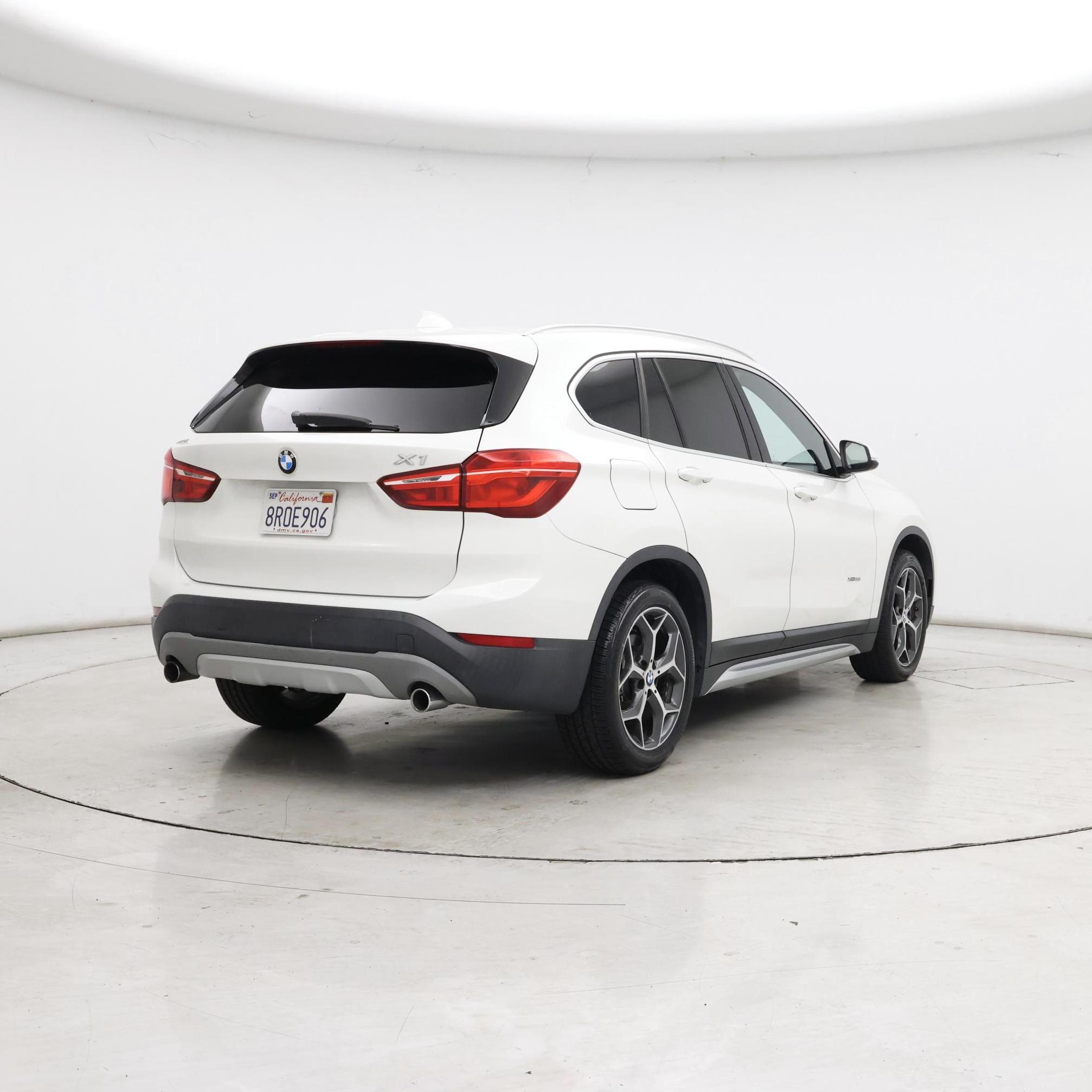 Thumbnail: 2016 BMW X1 - 8
