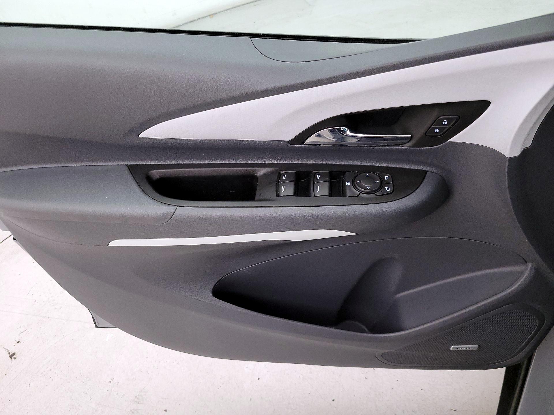 Thumbnail: 2021 Chevrolet Bolt EV - 12