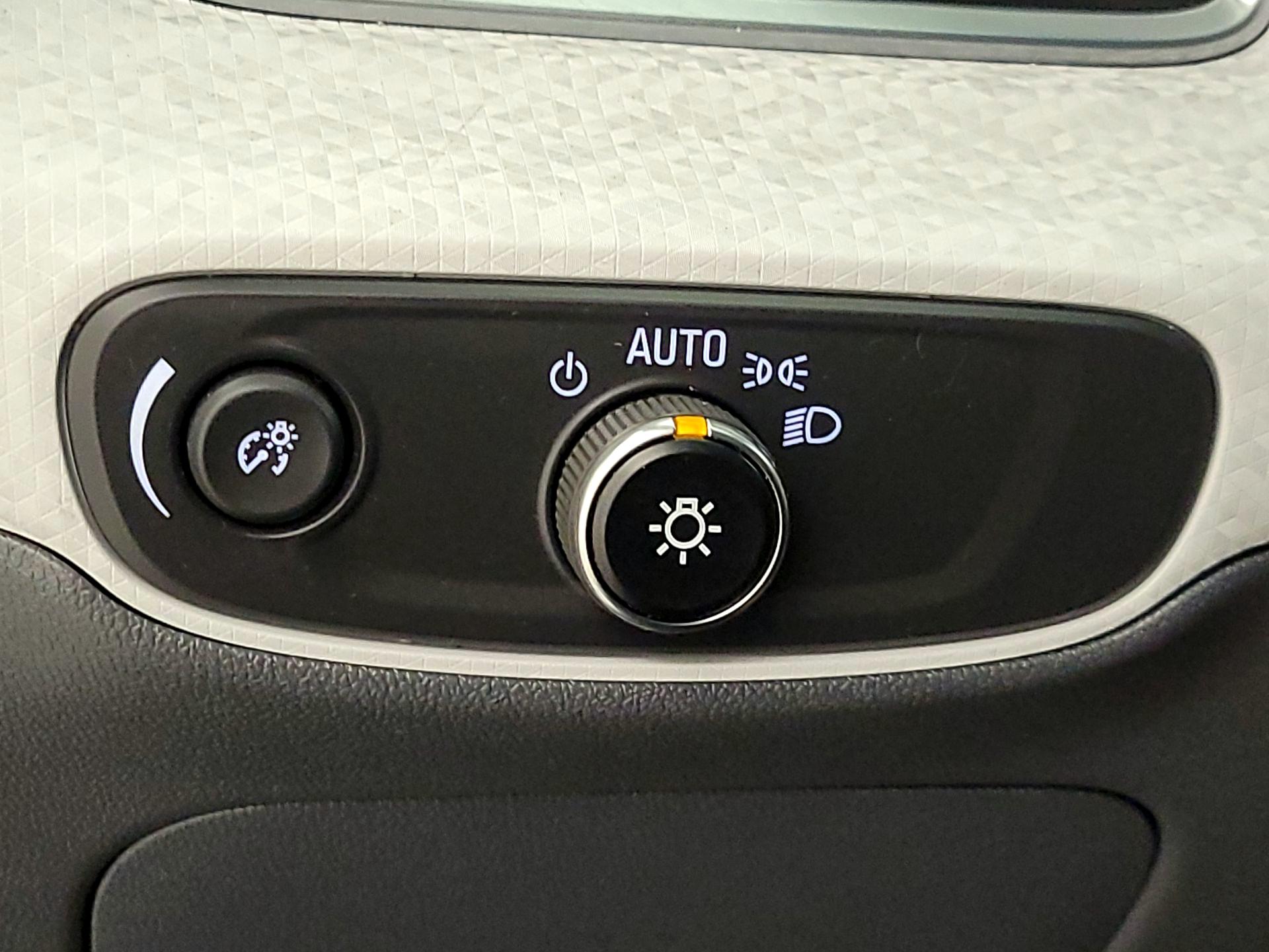 Thumbnail: 2021 Chevrolet Bolt EV - 13