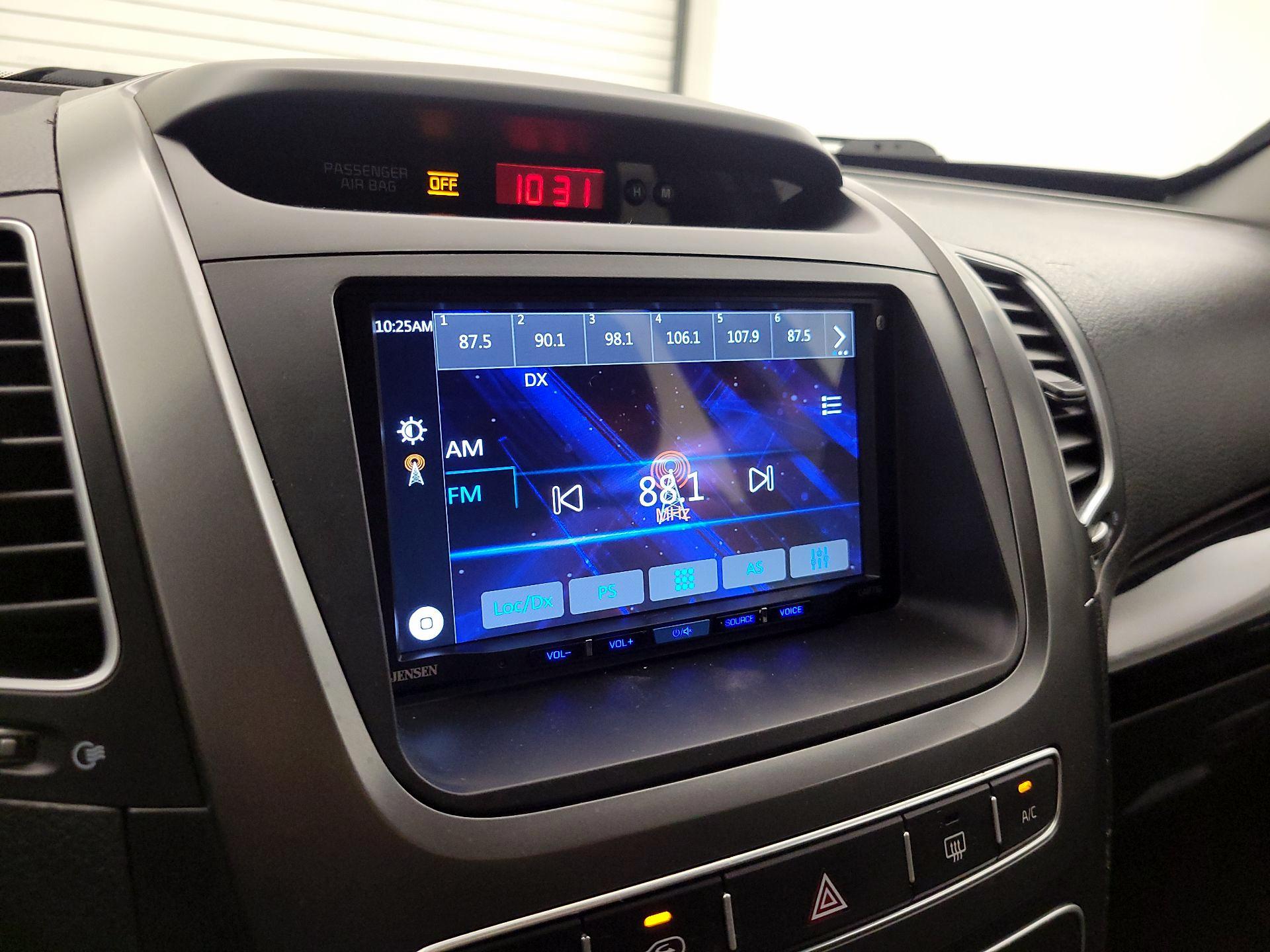 Thumbnail: 2015 Kia Sorento - 15