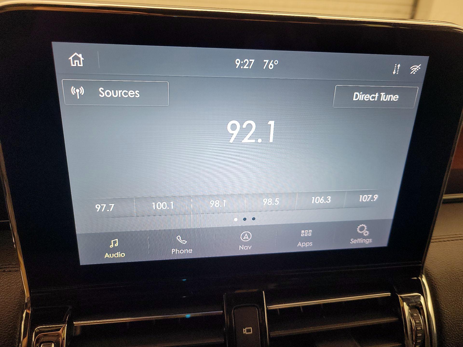 Thumbnail: 2020 Lincoln Navigator L - 16