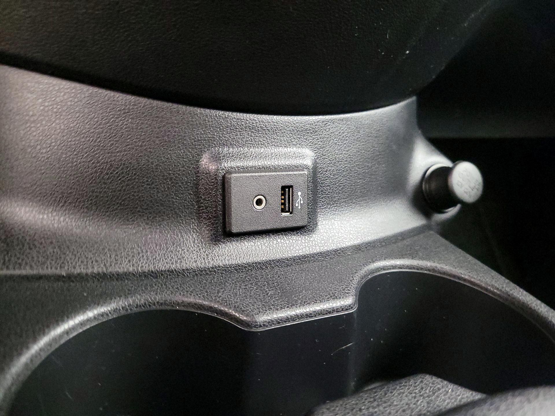 Thumbnail: 2017 Nissan Versa - 18