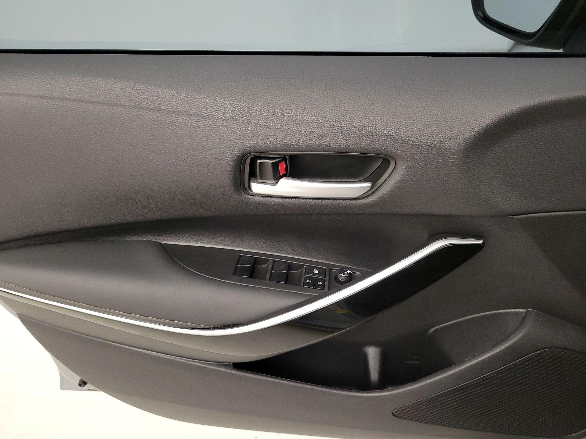 Thumbnail: 2021 Toyota Corolla - 12