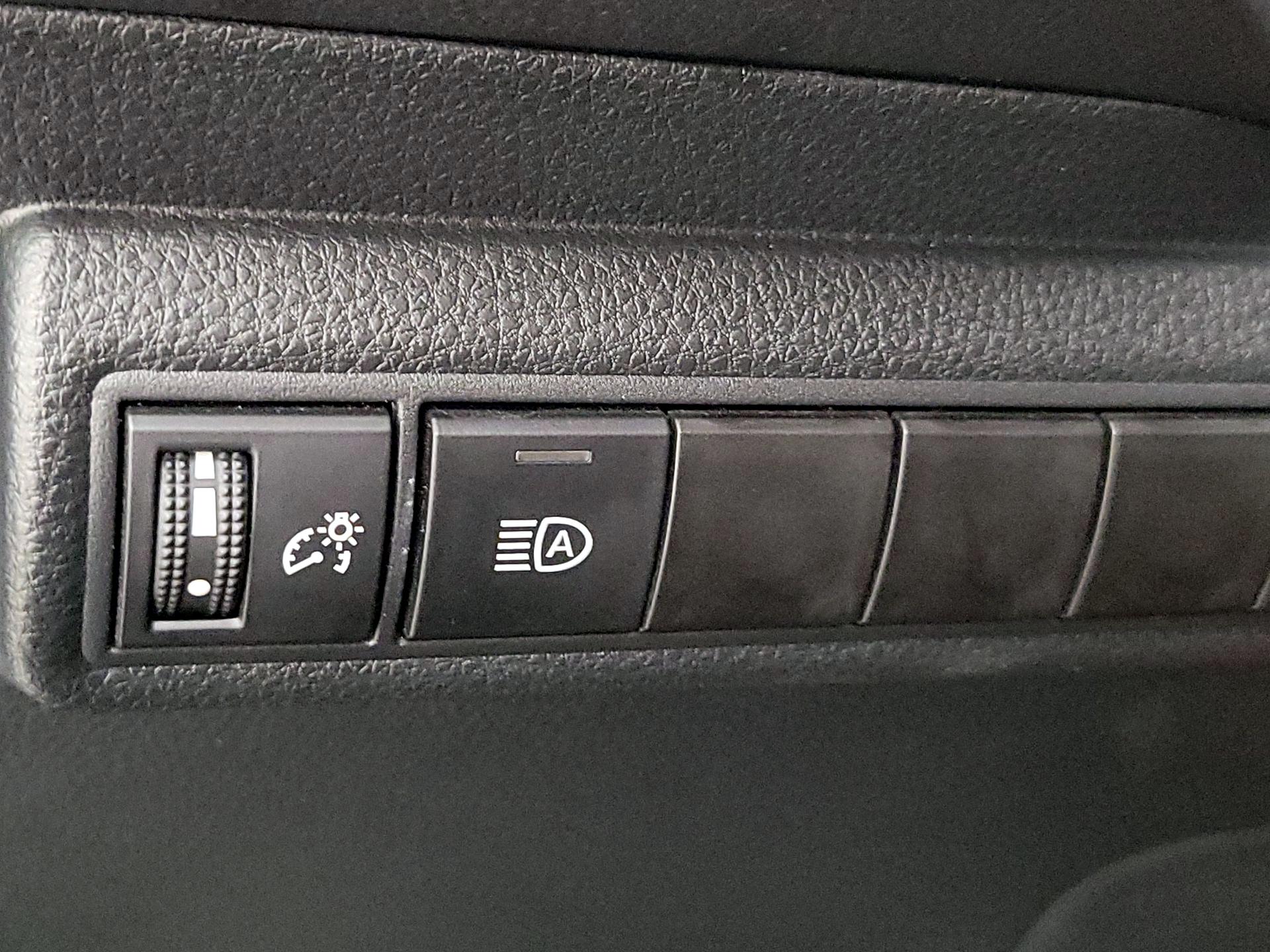 Thumbnail: 2021 Toyota Corolla - 13