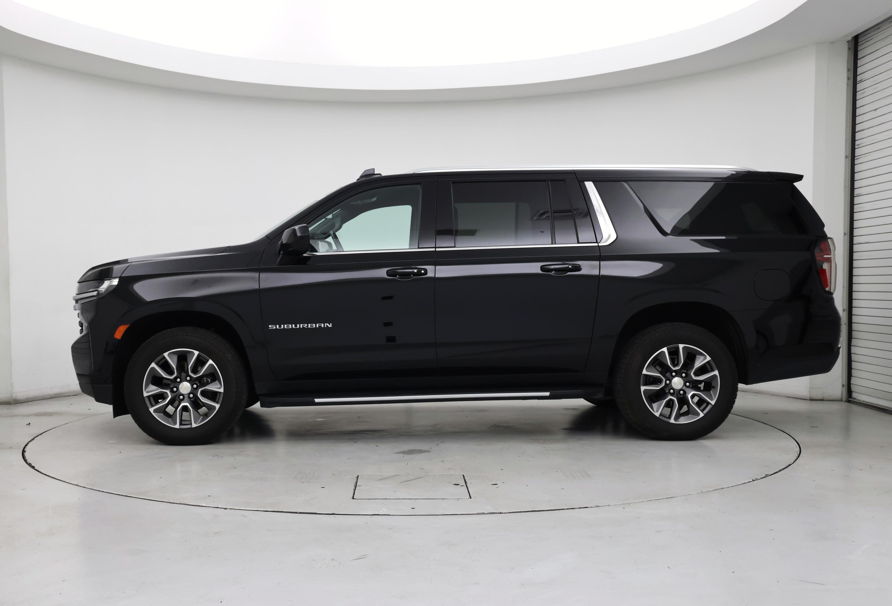 Thumbnail: 2021 Chevrolet Suburban - 3