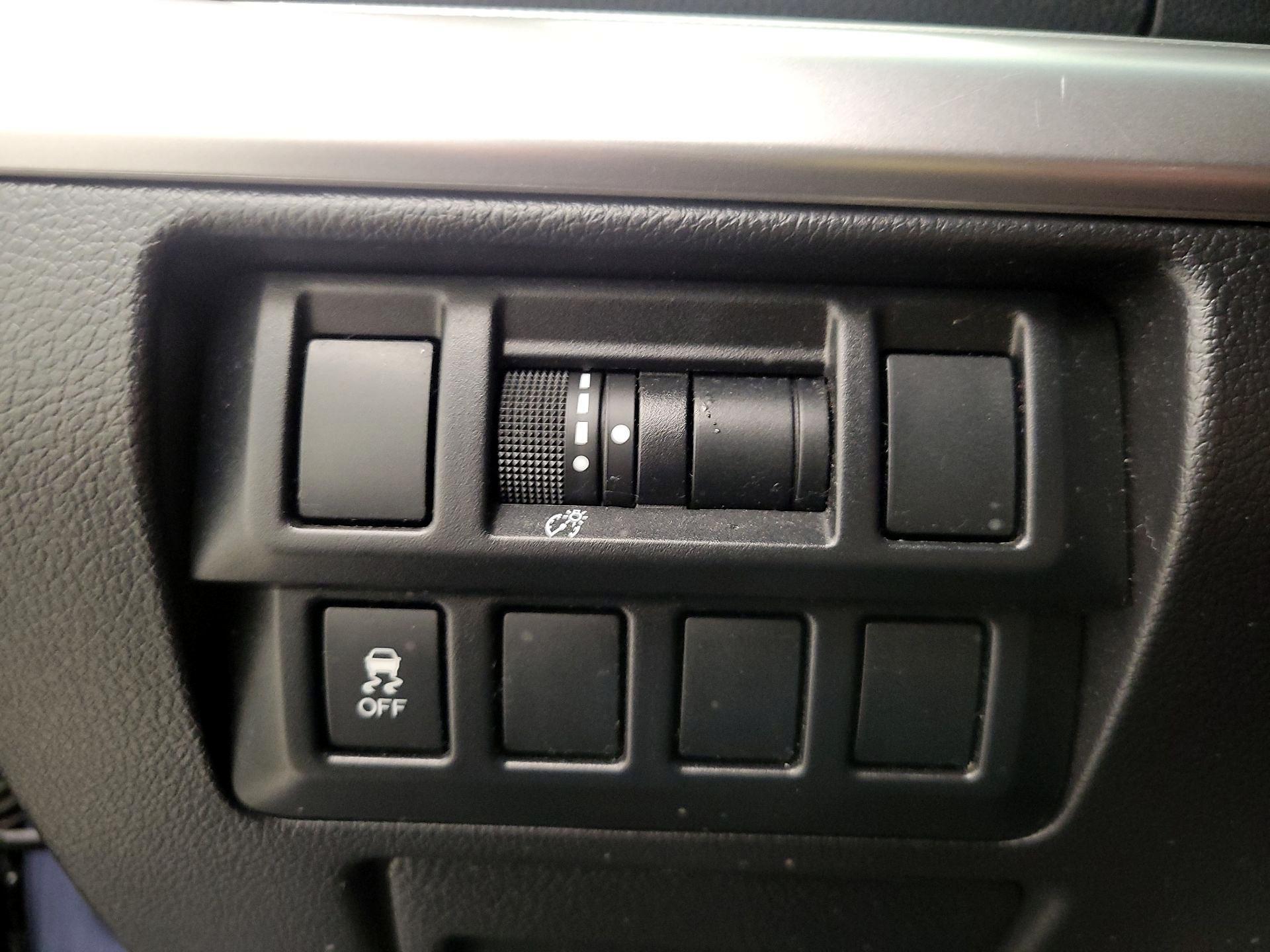 Thumbnail: 2018 Subaru Outback - 13