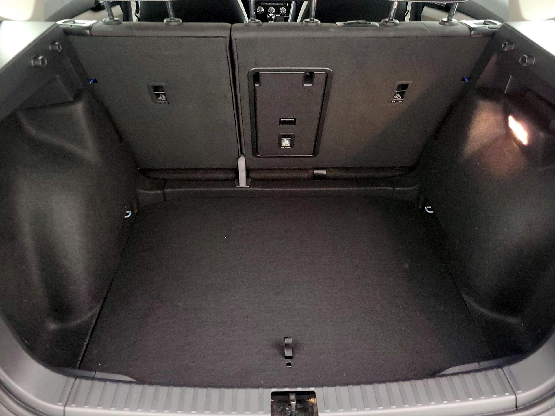 Thumbnail: 2023 Volkswagen Taos - 20