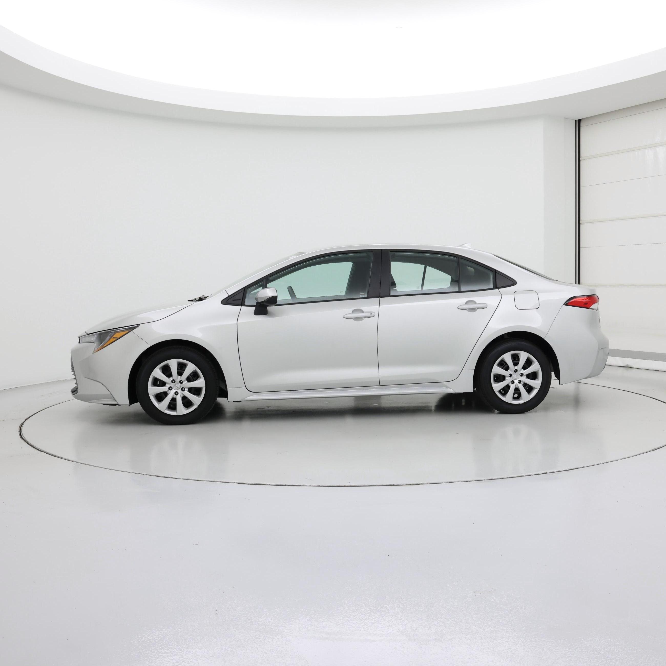 Thumbnail: 2025 Toyota Corolla - 3