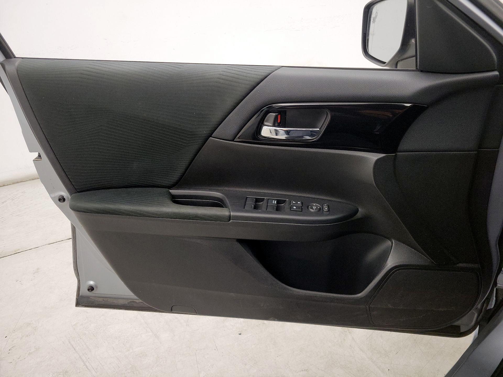 Thumbnail: 2016 Honda Accord - 12