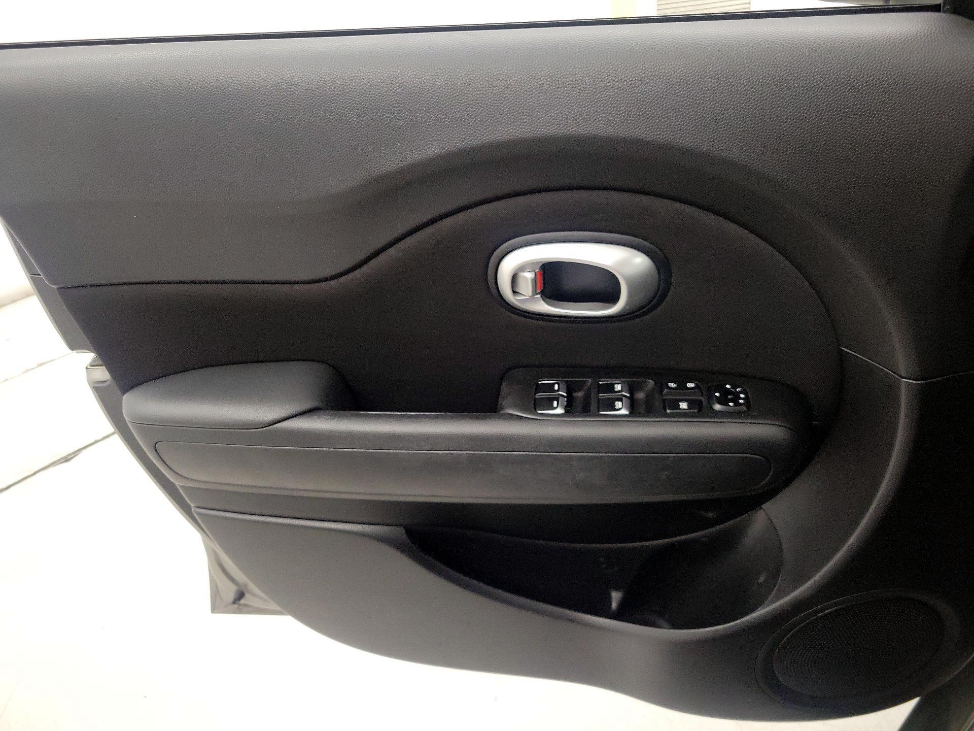 Thumbnail: 2018 Kia Soul - 12