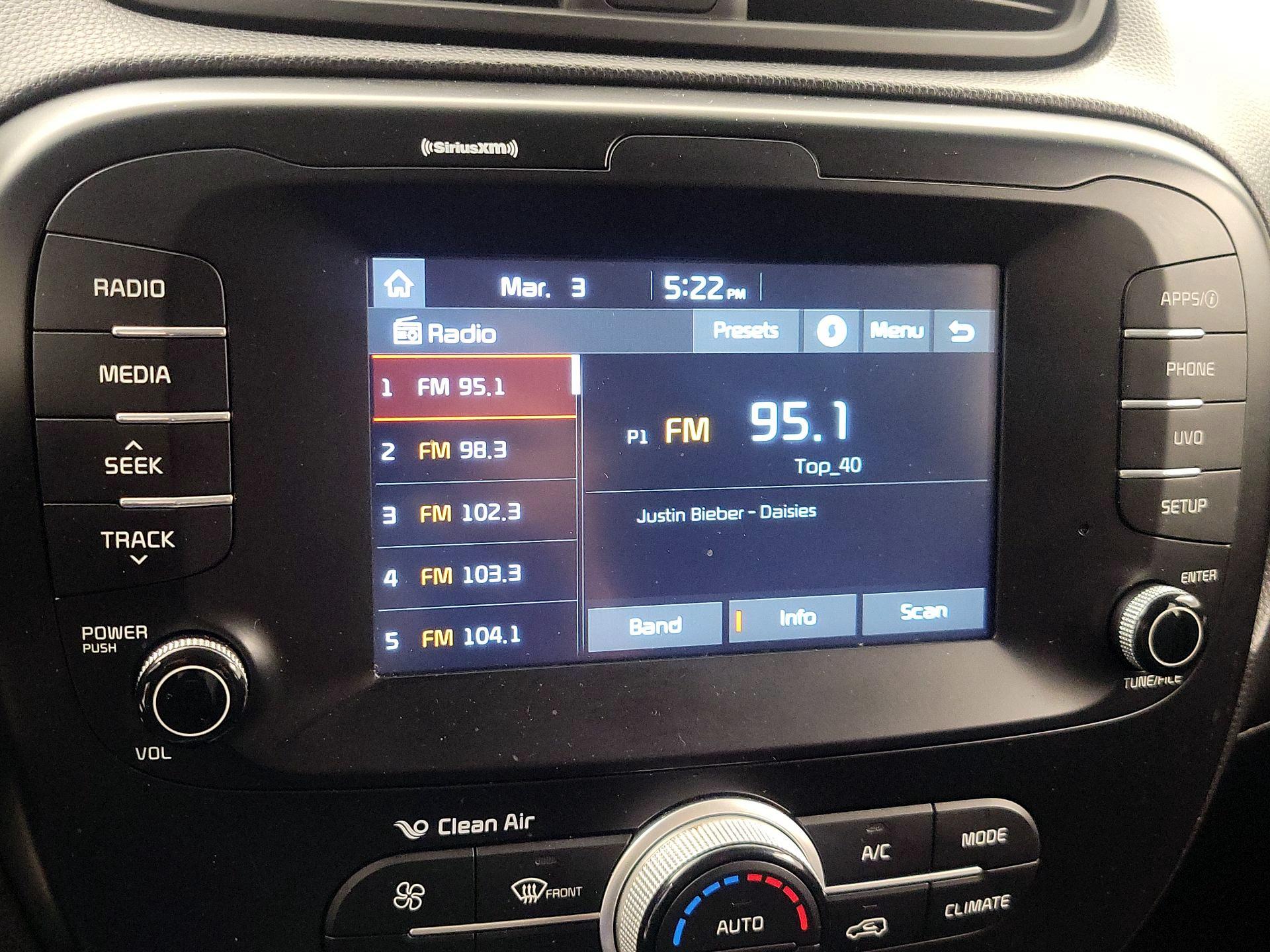 Thumbnail: 2018 Kia Soul - 15