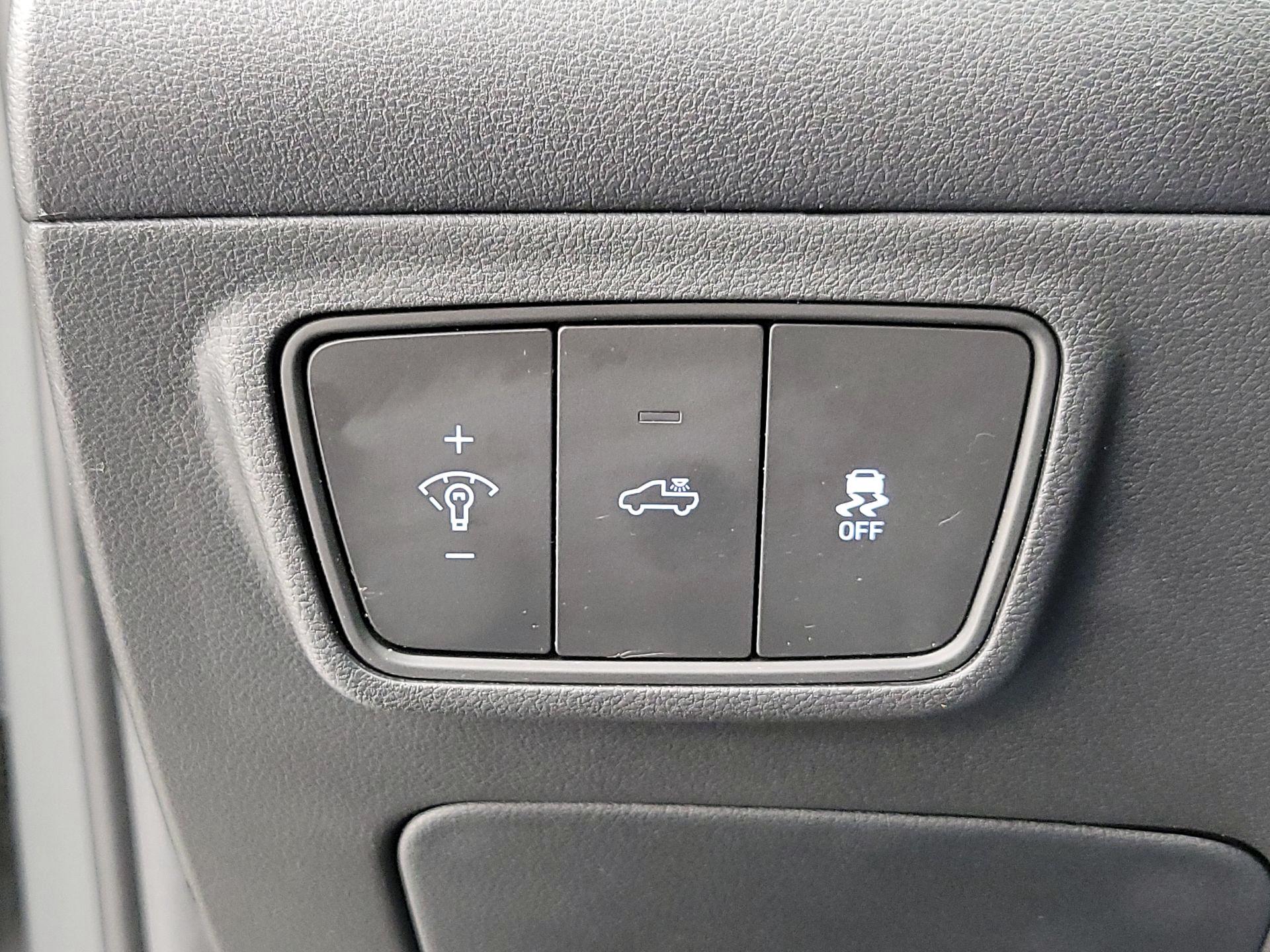 Thumbnail: 2023 Hyundai Santa Cruz - 13