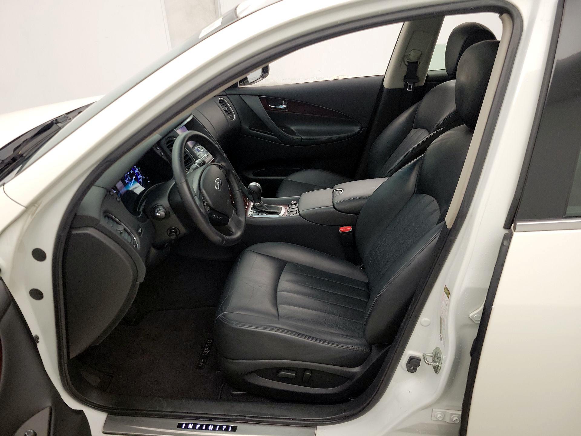 Thumbnail: 2017 INFINITI QX50 - 11