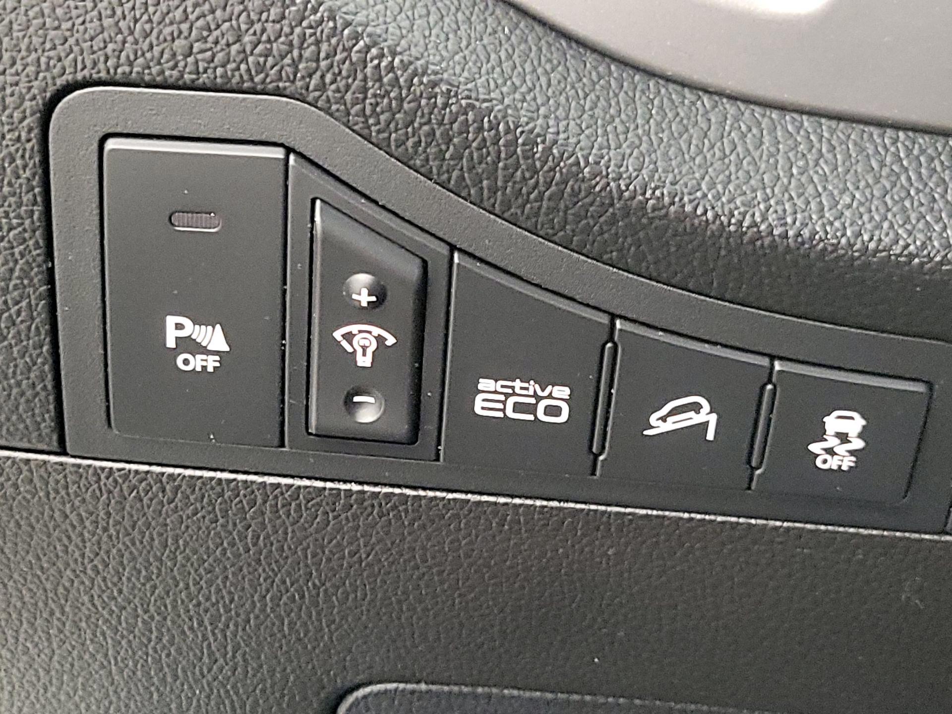 Thumbnail: 2014 Kia Sportage - 13