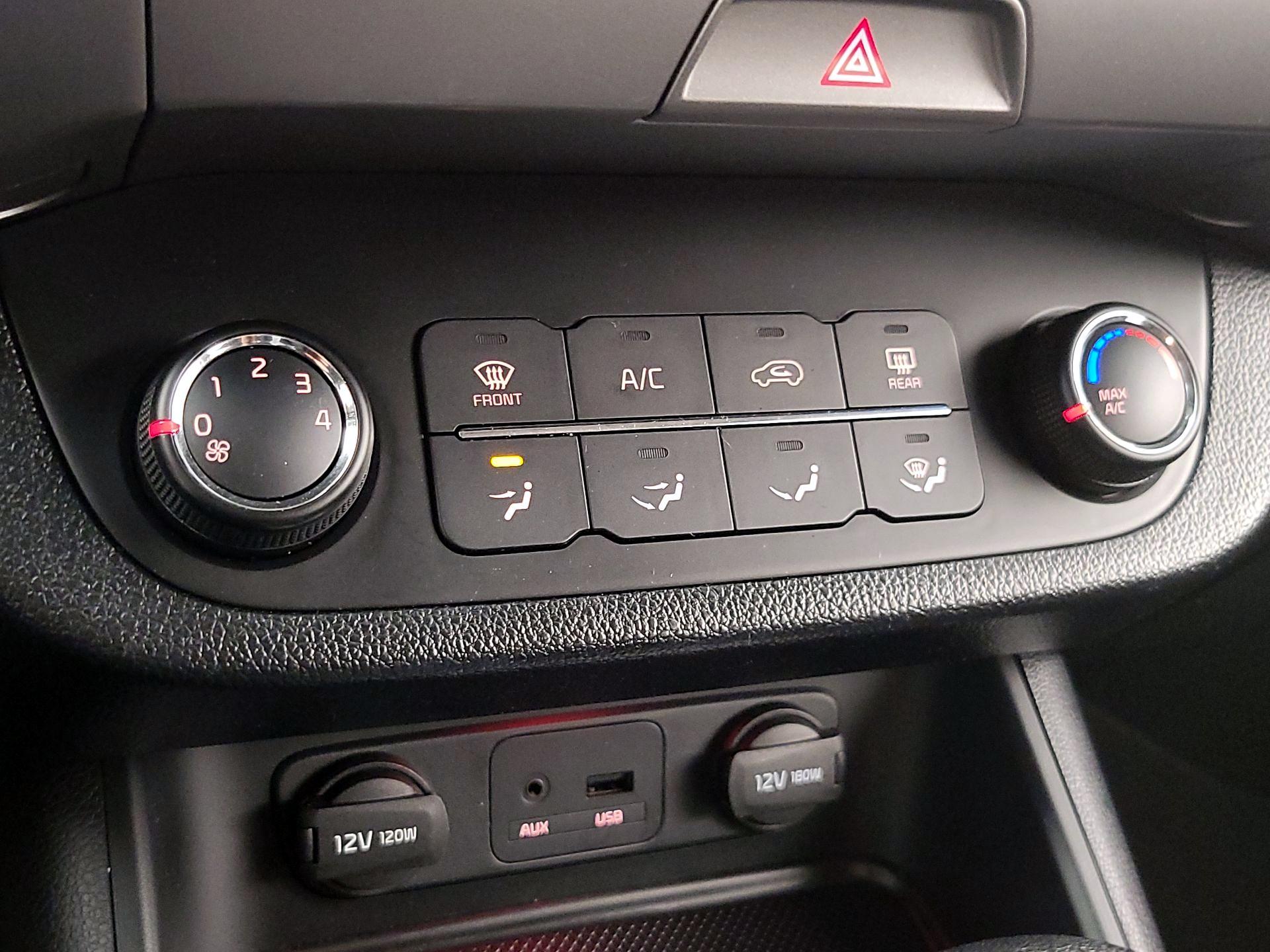 Thumbnail: 2014 Kia Sportage - 16