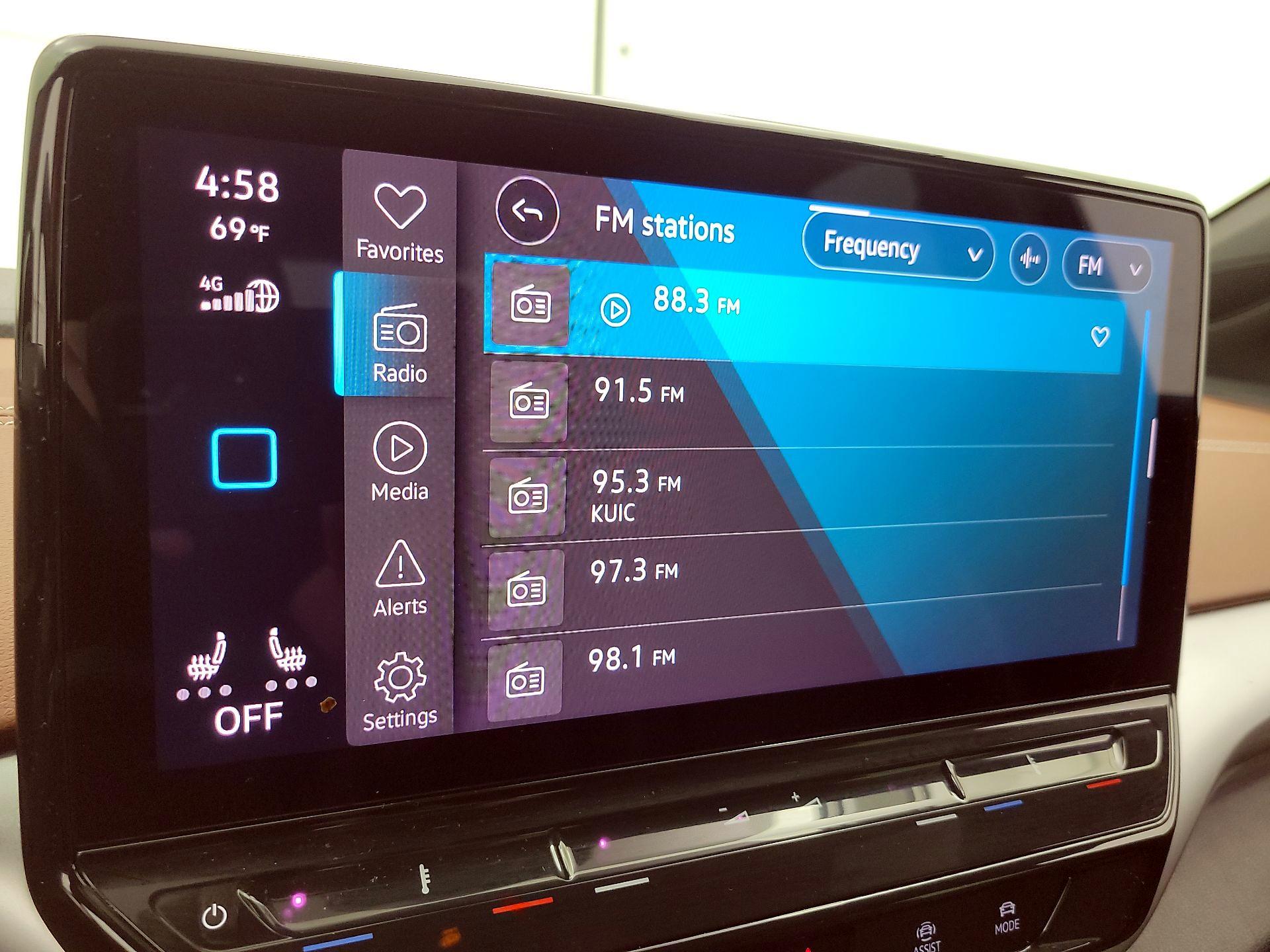 Thumbnail: 2021 Volkswagen ID.4 - 16