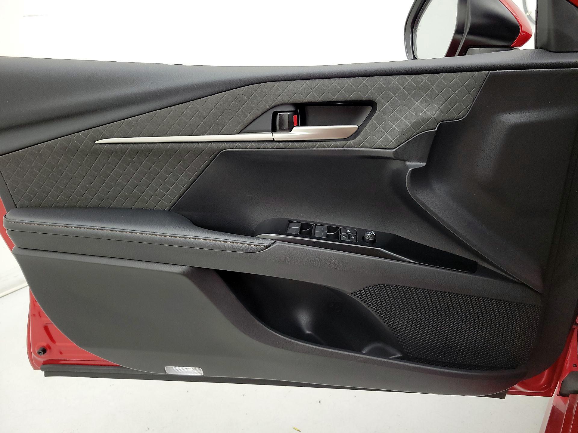 Thumbnail: 2025 Toyota Camry - 12